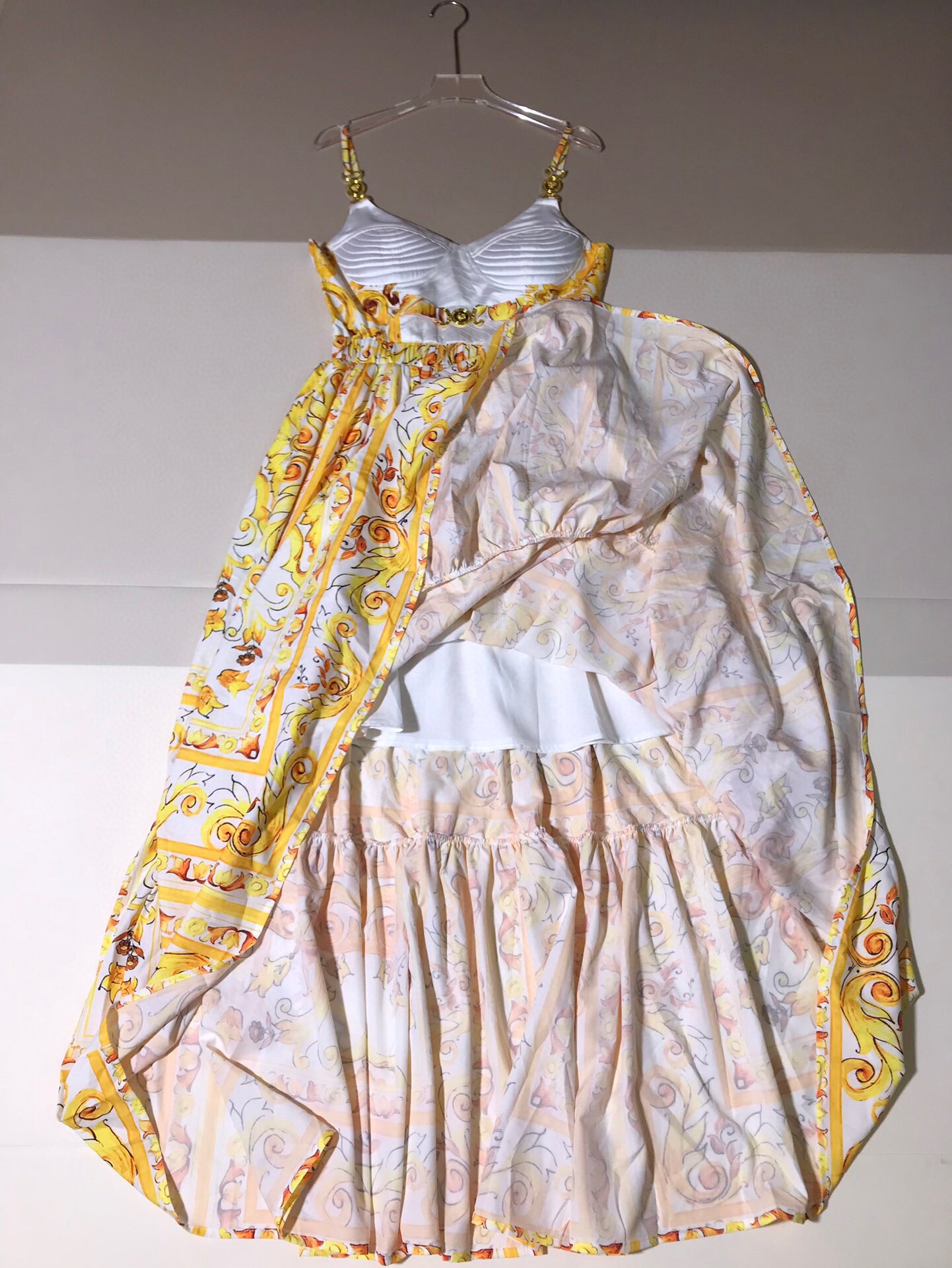 High-End Women’s Clothes: Versace/Vanthorger Series with Metal Decoration, Large Chest, Long Skirts - 图片 6