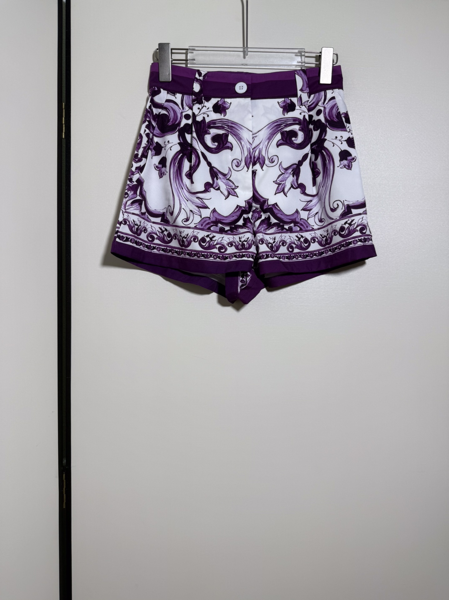 “High-Quality Women’s Clothes: D&G/Dolce & Gabbana, Various Sizes Available” - 图片 1