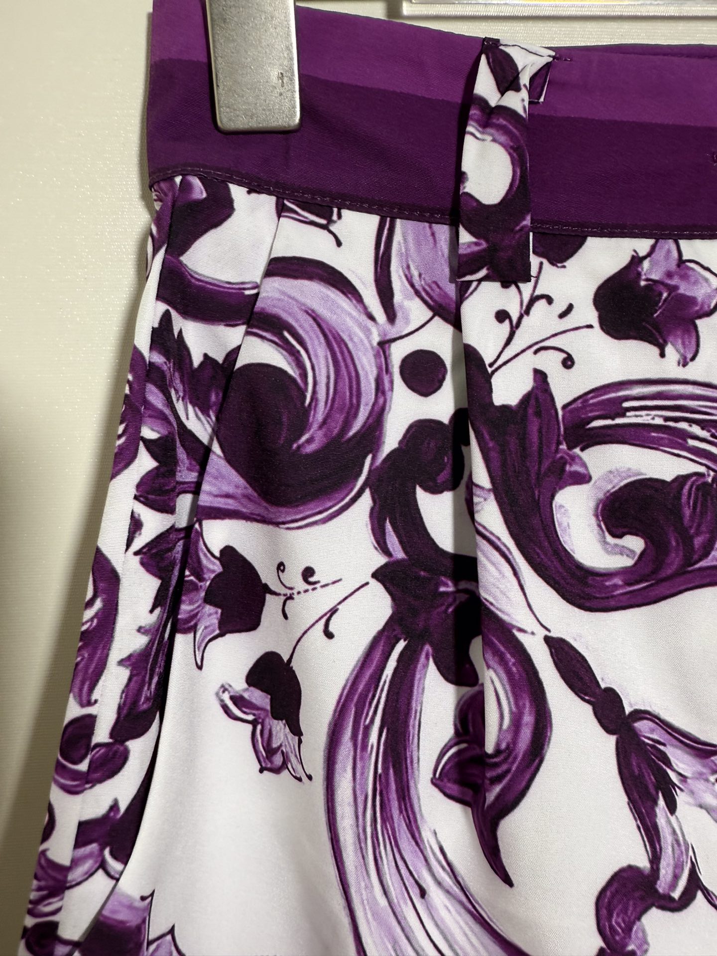 “High-Quality Women’s Clothes: D&G/Dolce & Gabbana, Various Sizes Available” - 图片 5