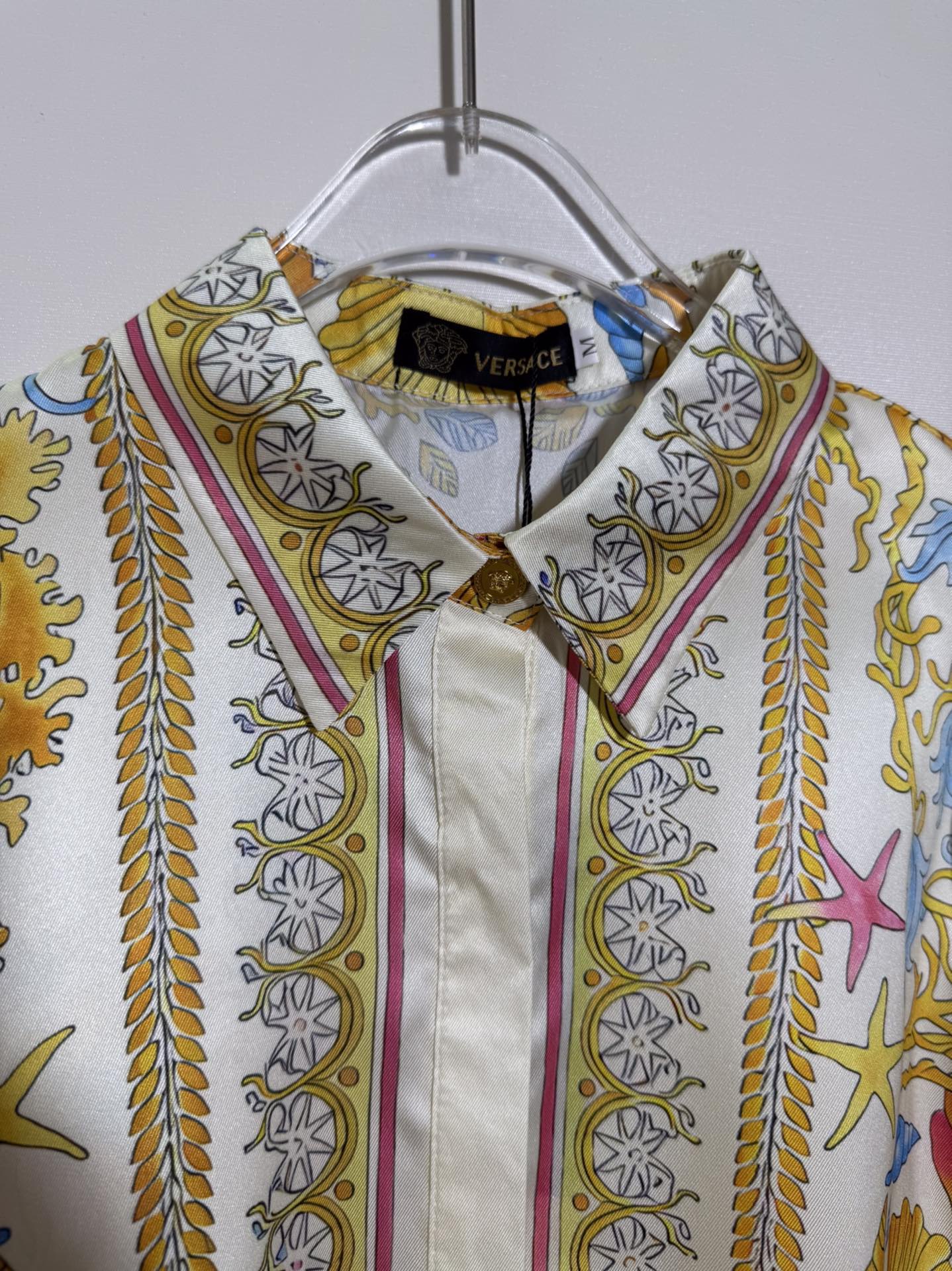 “High Quality Women’s Clothes: Versace/Vanthorge Collection Featuring Sea-Inspired Designs” - 图片 5