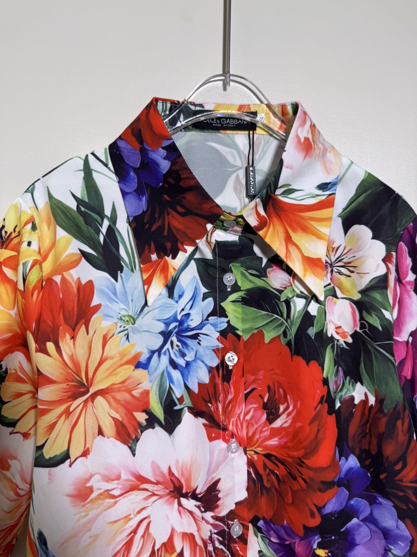 Luxurious Dolce & Gabbana Women’s Clothing: Sicilian Style with Dazzling Flowers and High Quality Packaging - 图片 3