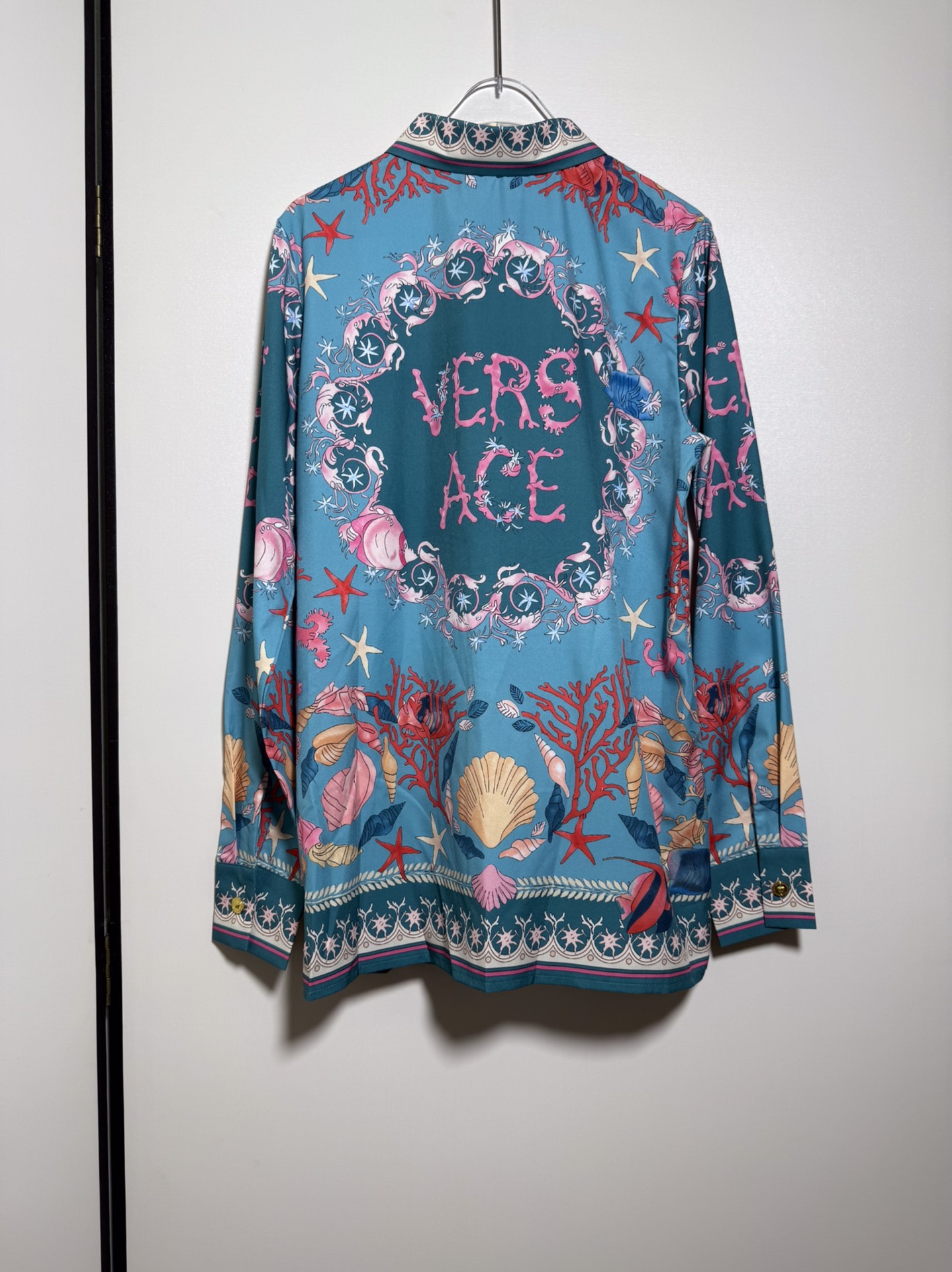 High-Quality Women’s Clothes: Versace/Franch Chest, Blue & Green Sea Shell Patterns, Long-Sleeved Shirts - 图片 2