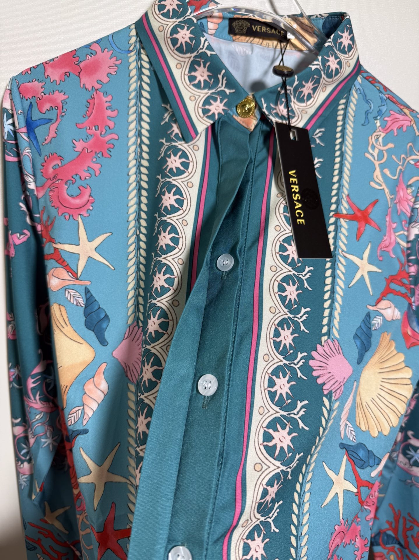 High-Quality Women’s Clothes: Versace/Franch Chest, Blue & Green Sea Shell Patterns, Long-Sleeved Shirts - 图片 4