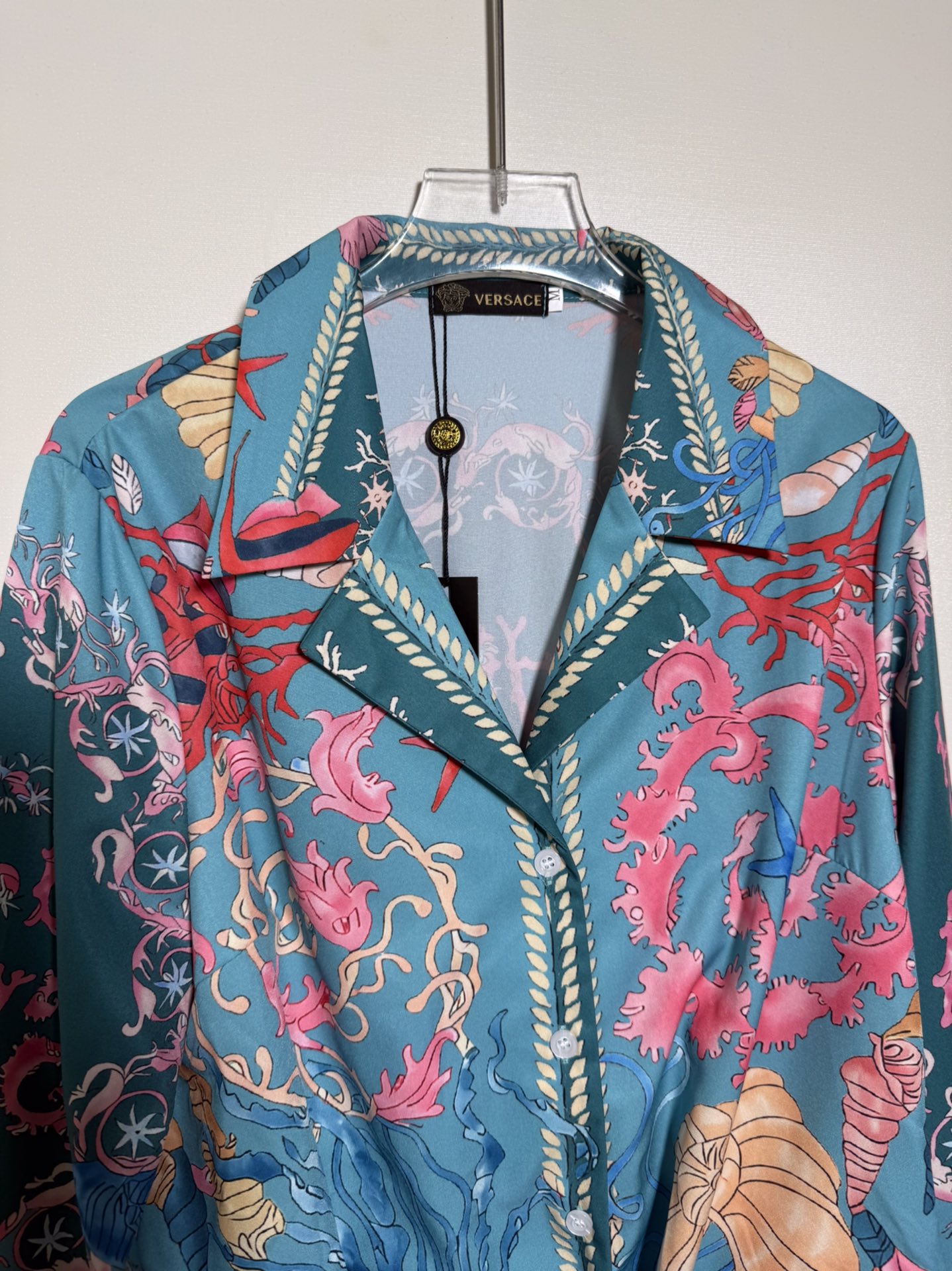 “High-Quality Women’s Outfits: Blue Seashell Print Long-Sleeved Shirts in Various Sizes” - 图片 3
