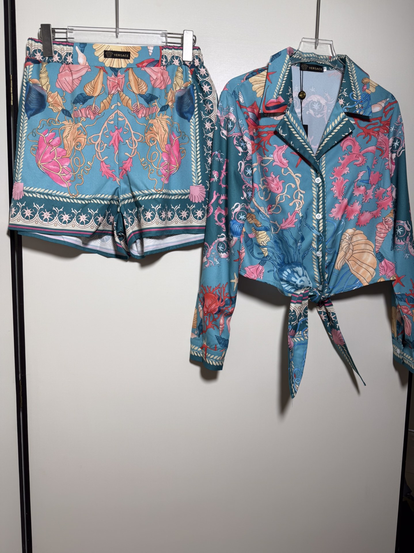High-Quality Women’s Clothes Set with Versace/Franchger Blast Series Sea-themed Accessories - 图片 2