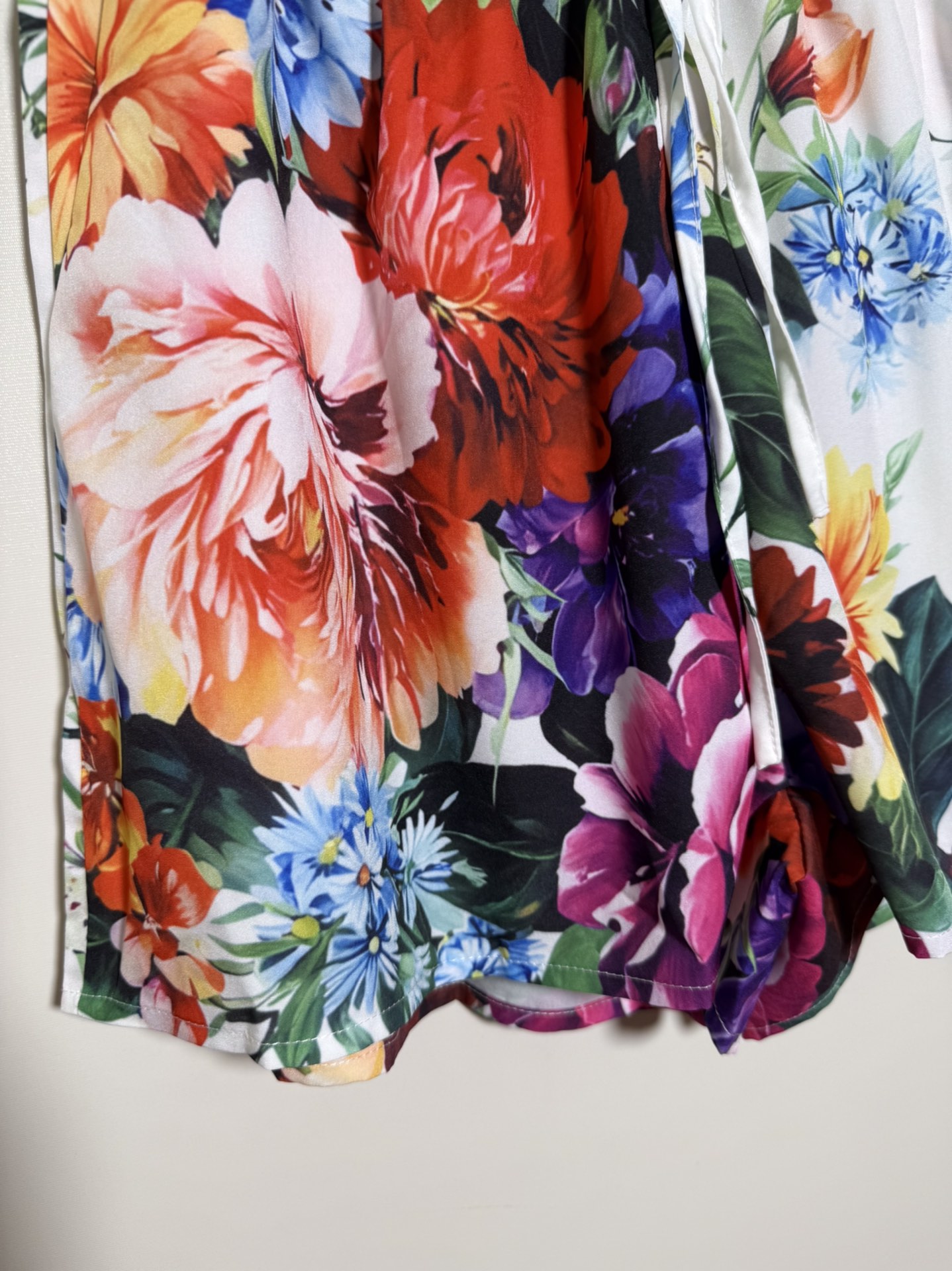 Luxury Women’s Clothes: Dolce & Gabbana Sicilian Style with Dazzling Flowers in All Sizes - 图片 8