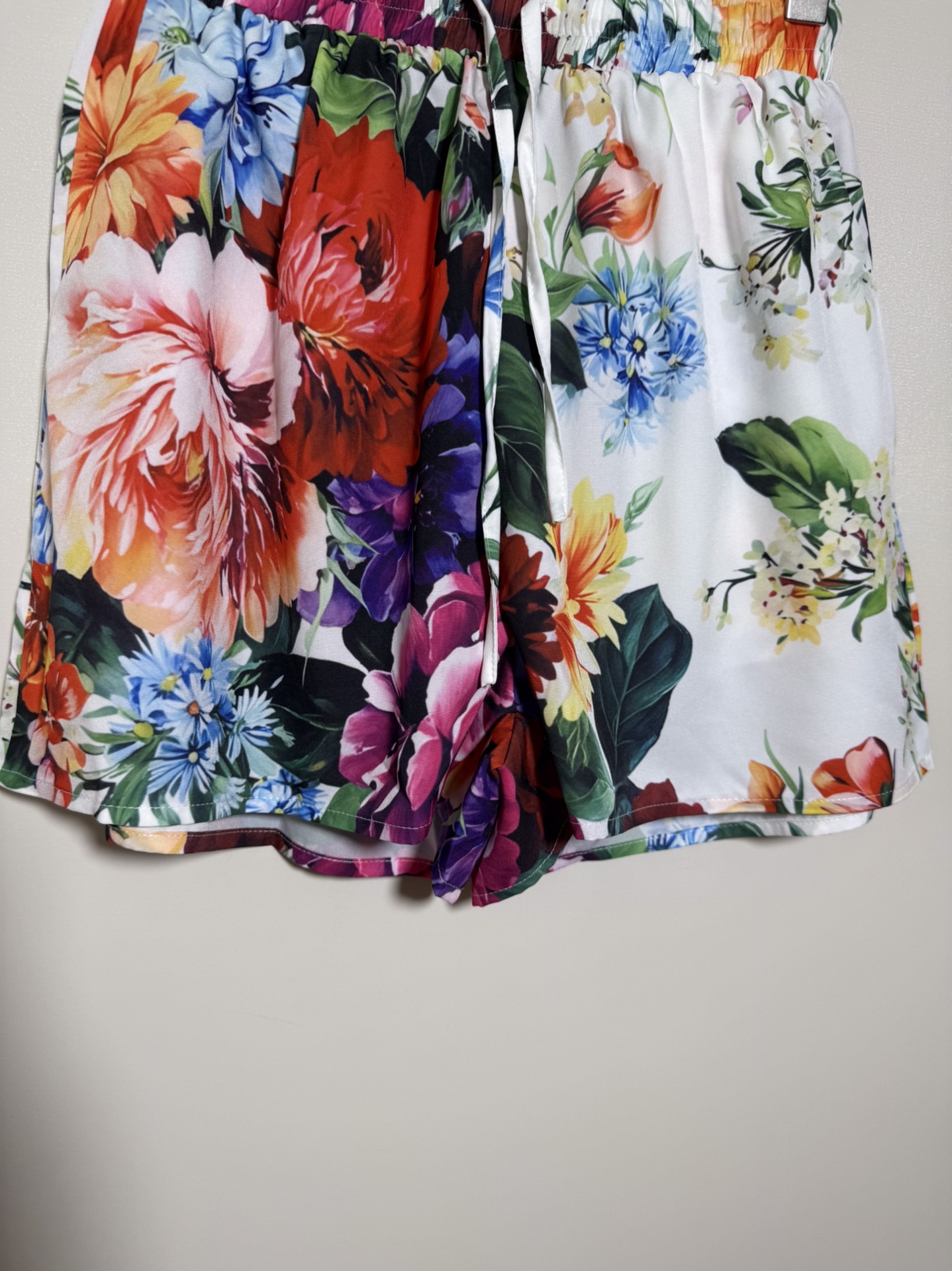 Luxury Women’s Clothes: Dolce & Gabbana Sicilian Style with Dazzling Flowers in All Sizes - 图片 4