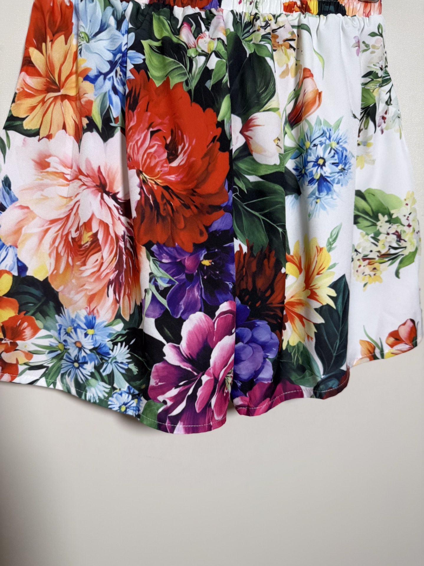 Luxury Women’s Clothes: Dolce & Gabbana Sicilian Style with Dazzling Flowers in All Sizes - 图片 9