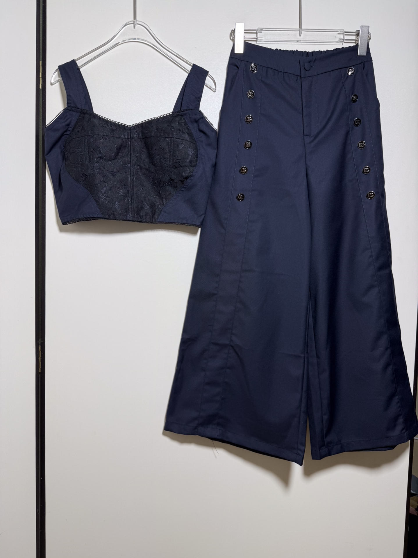 High-End Women’s Outfits with Dolce & Gabbana Sexy Lace Details – Sizes SMLXL - 图片 1