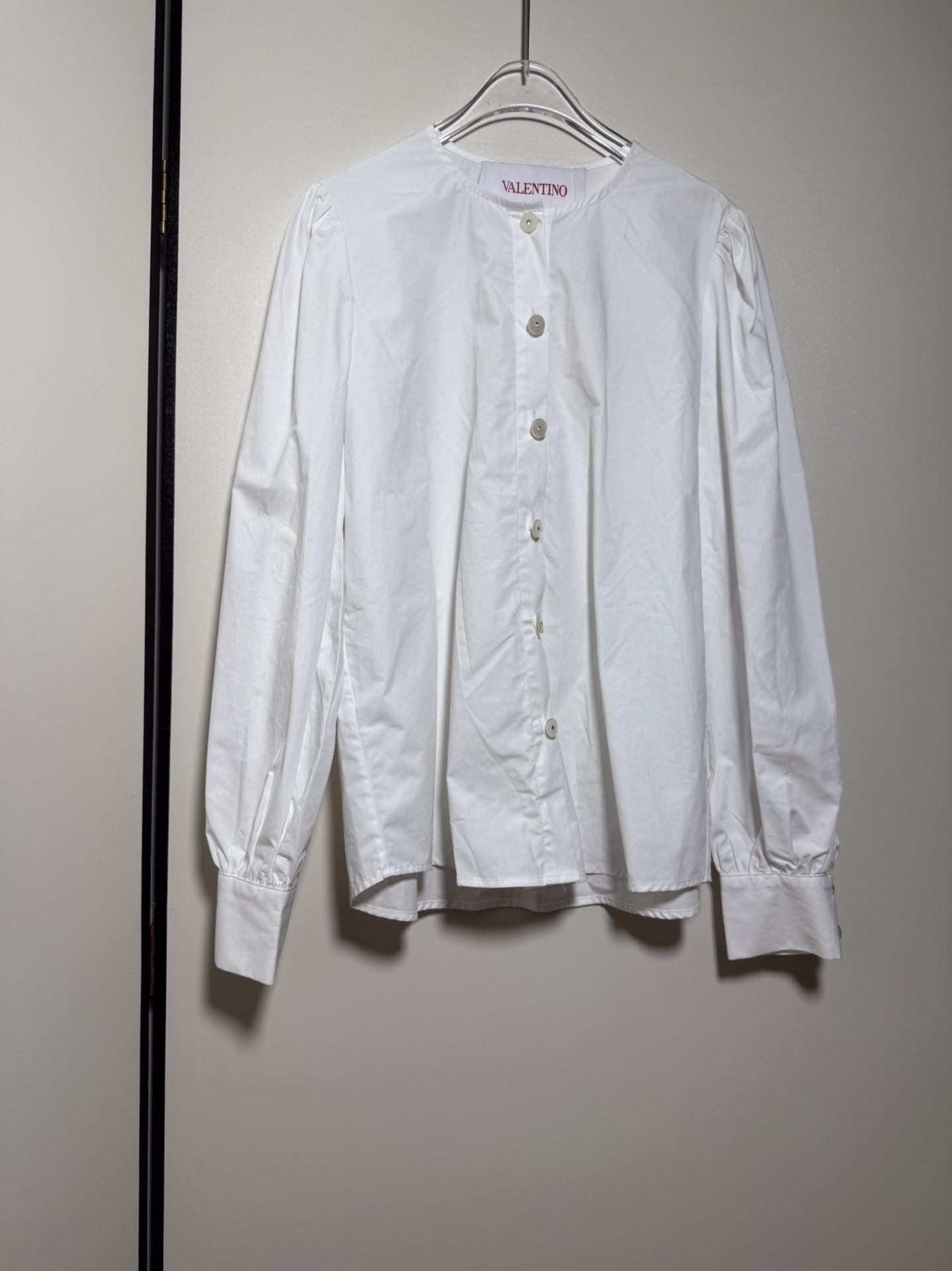 “Valentino Doll Women’s Suit Collection Featuring V-Neck Design and Single-Button Shirt in Various Sizes” - 图片 9
