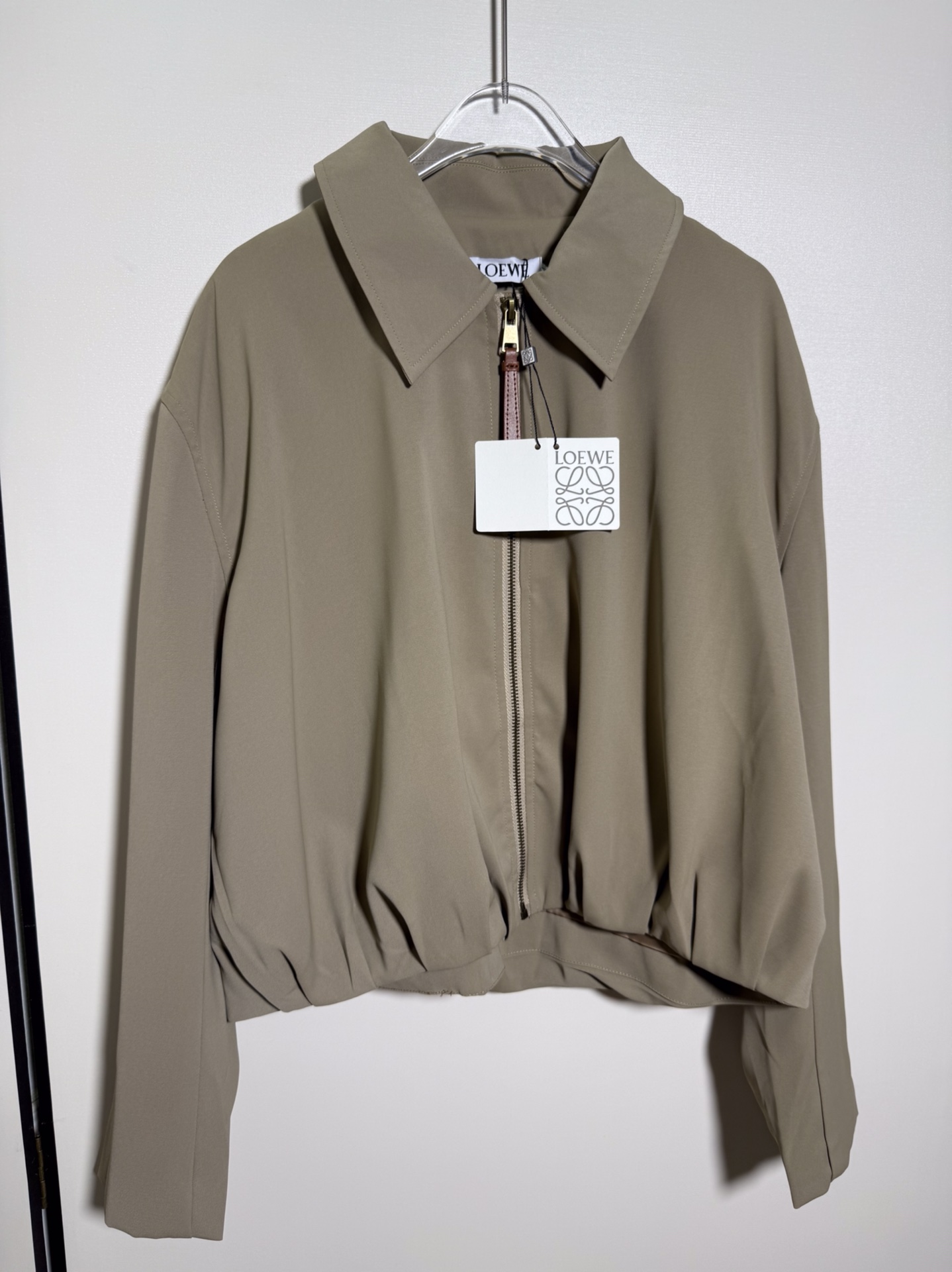 “High-End Quality Women’s Dress with Loewe Leather Wrapper Zipper Jacket – SMLXL” - 图片 4