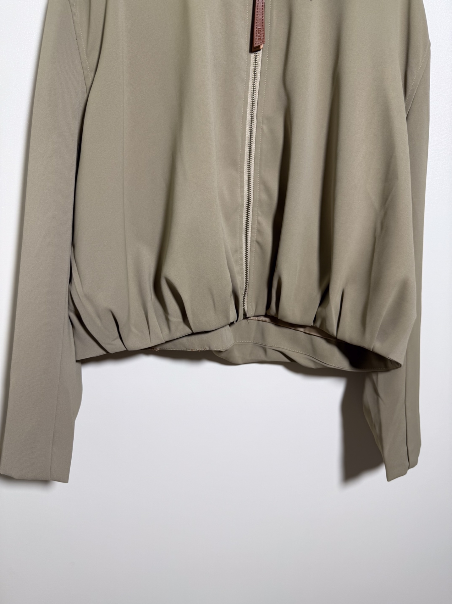 “High-End Quality Women’s Dress with Loewe Leather Wrapper Zipper Jacket – SMLXL” - 图片 7