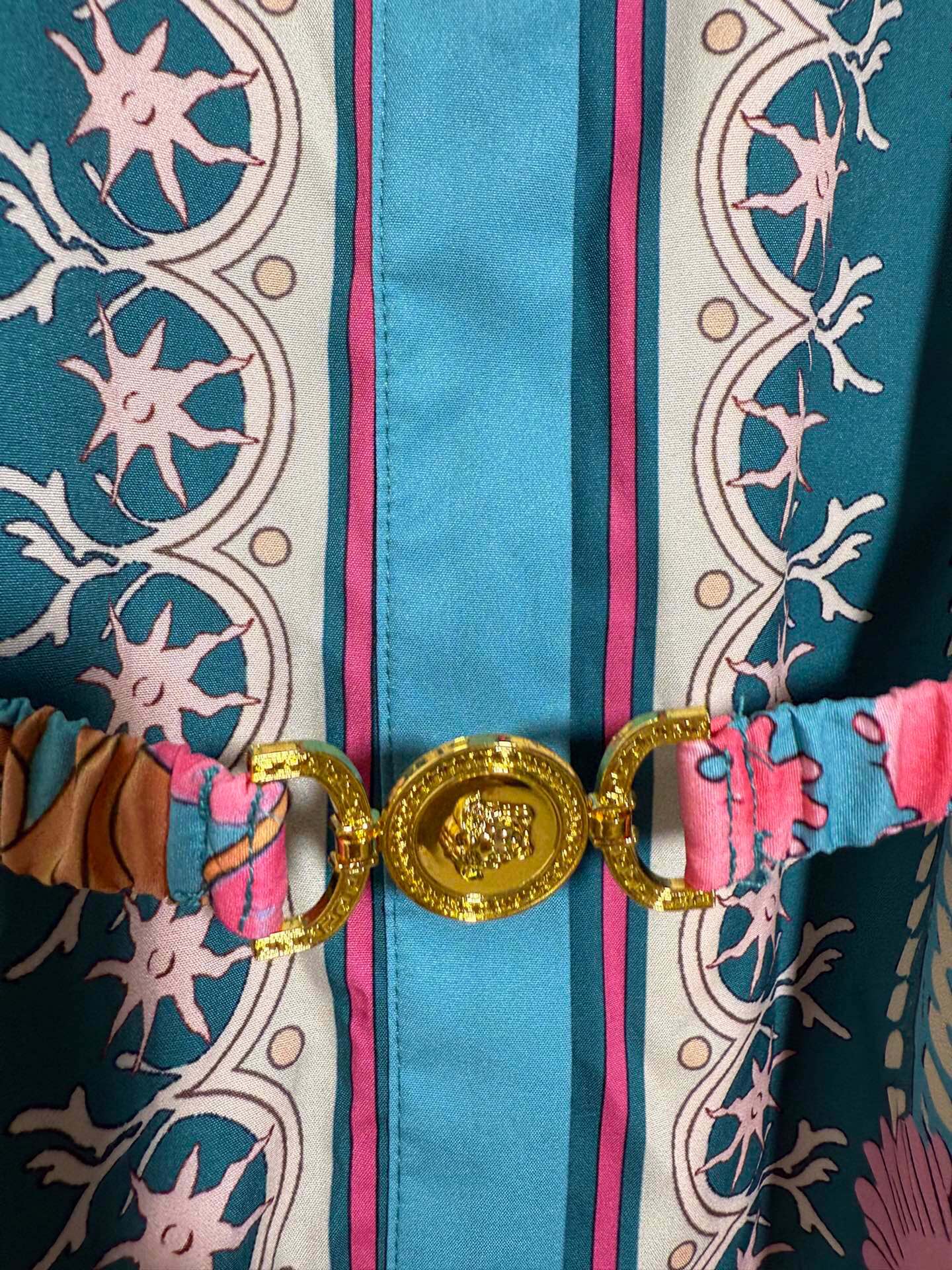 “High-Quality Women’s Clothes: Versace/French-Inspired Collection with Sea-Inspired Designs in Various Sizes” - 图片 5