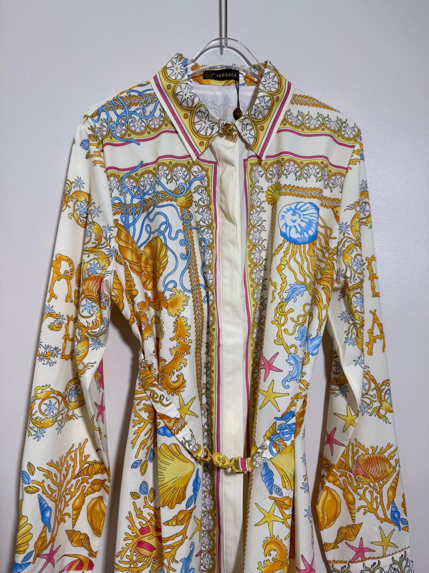 “High-End Quality Women’s Clothing: Versace-Inspired Yellow Seashell Packaging | Seamarque Collection” - 图片 3