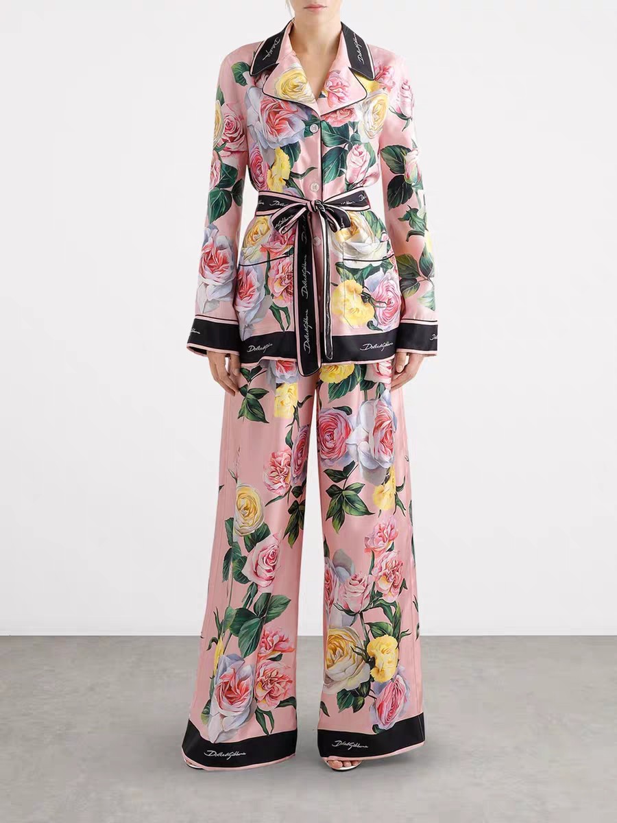 NO:832102,Suit Dolce & Gabb*ana/Dolce & Gabbana rose belt waist lapel long-sleeved home pajama set.SMLXL,,Dolce&Gabbana,Dolce&Gabbana,19860909套装Dolce & Gabb*ana/杜嘉*班纳 玫瑰花系腰带收腰翻领长袖居家睡衣套装.SMLXL,,Dolce&Gabbana,Dolce&Gabbana,,Women's clothing