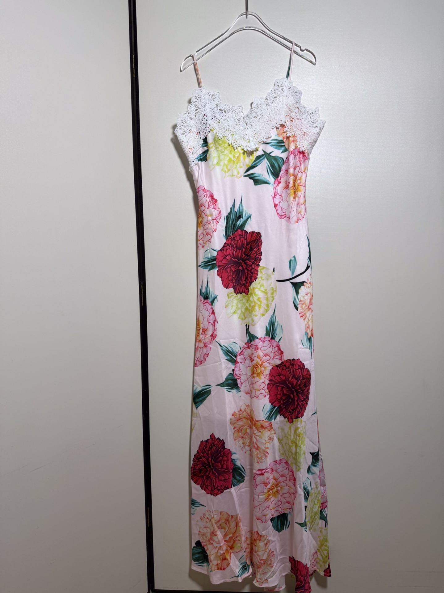 NO:821092,Dol*e & Gabba*a women's new sexy lace water-soluble lace splicing flower print suspender long skirt dress.SMLXL,Dolce&Gabbana-clothing,Dolce&Gabbana,skirts,19860909Dol*e & Gabba*a 女士 新品性感蕾丝水溶花边拼接花朵印花吊带长裙连衣裙 .SMLXL,杜嘉班纳-服装,Dolce&Gabbana,skirts,,Women's clothing