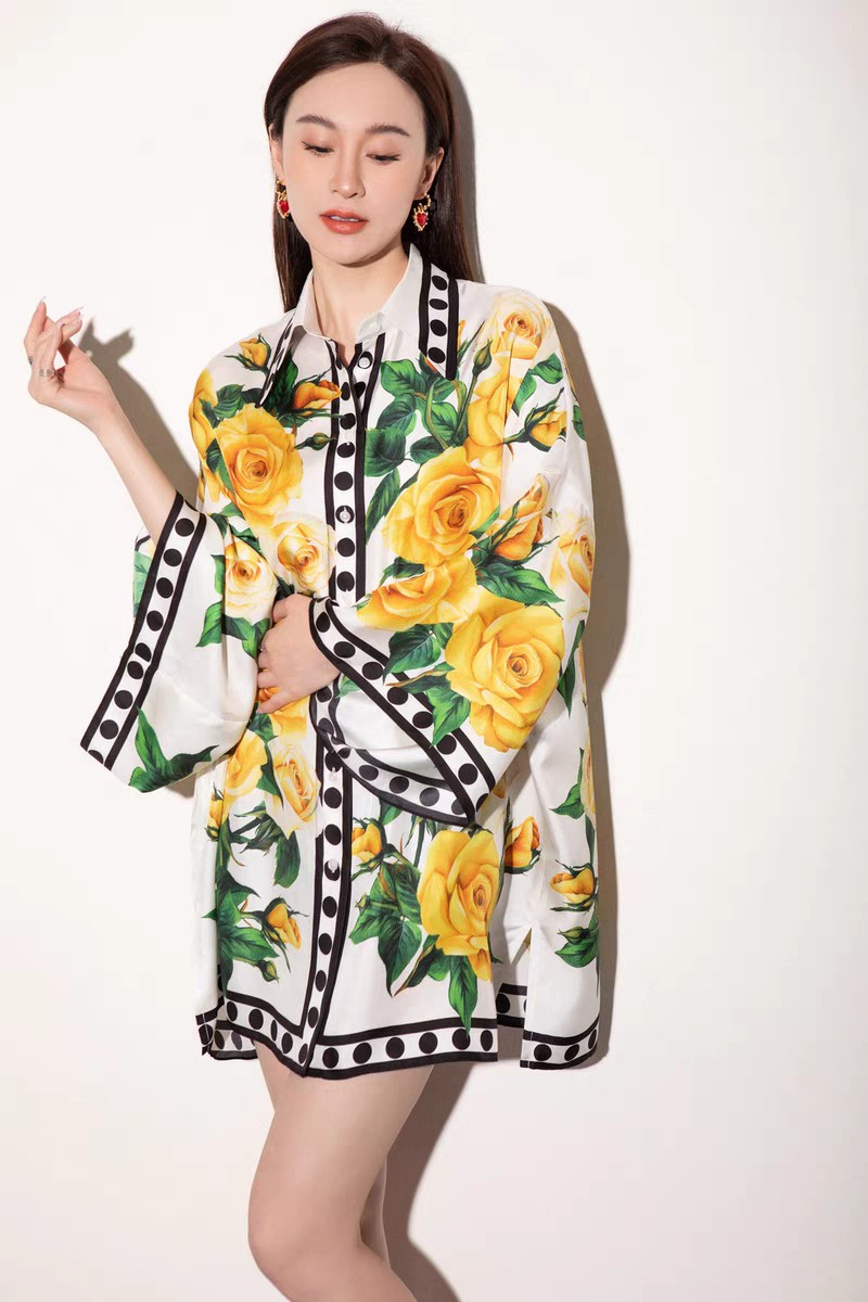 NO:835136,Beautiful young lady’s upper body pictures,,19860909漂亮小姐姐上身图,,,Women's clothing