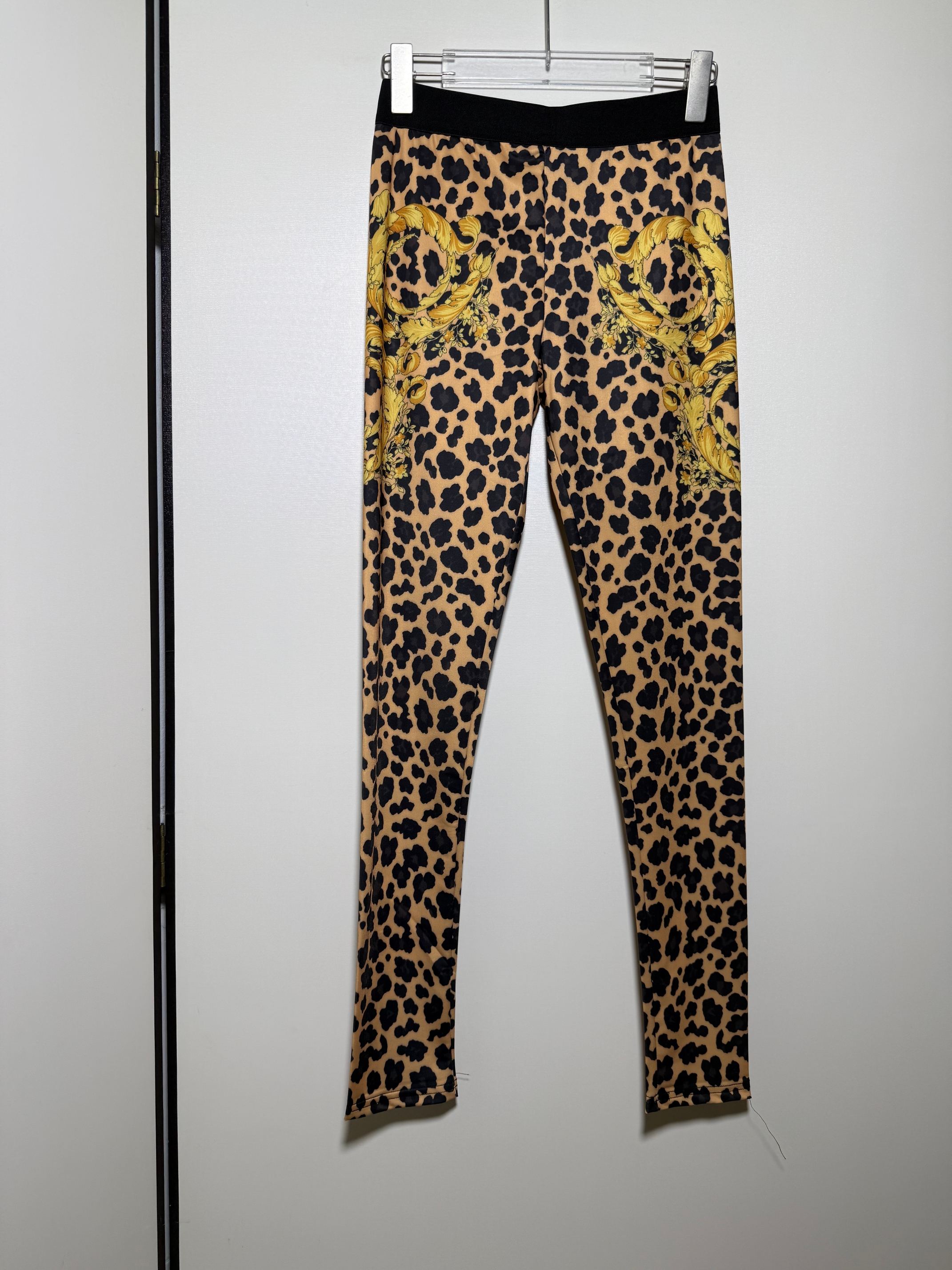 NO:821160,Vers**e/fan*zhe new baroque leopard print stretch slim fit casual tights leggings.SMLXL, Versace-clothing,versace,versace,19860909Vers**e/范*哲 新品巴洛克豹纹印花弹力修身显瘦休闲紧身裤打底裤.SMLXL,范思哲-服装,versace,versace,,Women's clothing