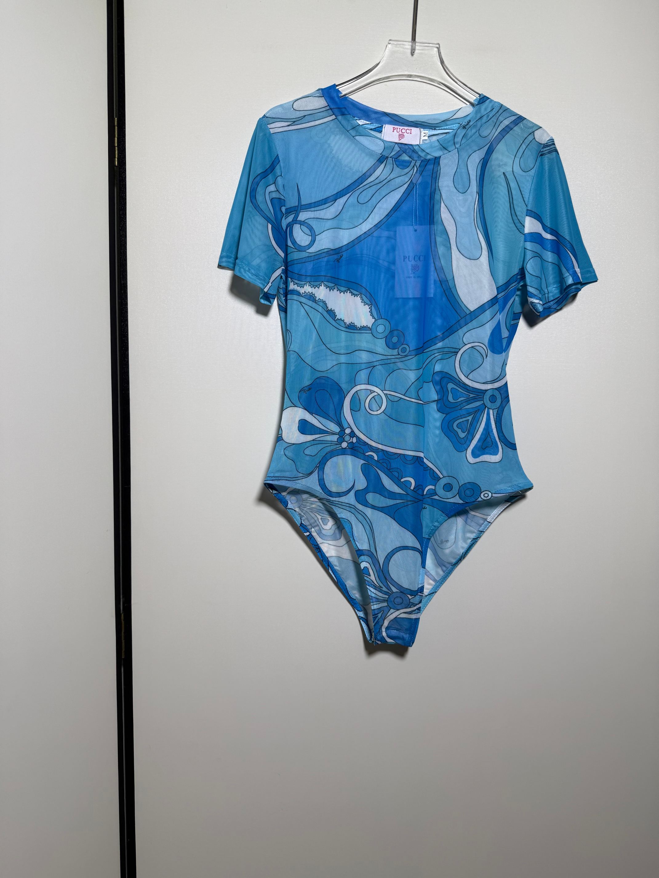 NO:841716,New multi-color geometric swirl printed see-through stretch mesh round neck short-sleeved jumpsuit.SMLXL,,T-shirt,19860909新款多色几何漩涡印花透视弹力网纱圆领短袖连体衣.SMLXL,,T-shirt,,Women's clothing