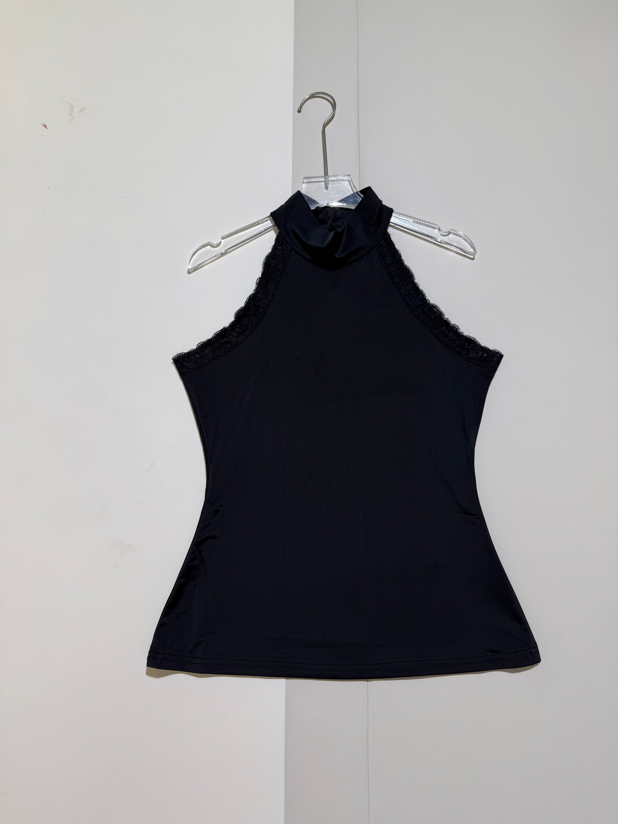 NO:866676,VERSA*C/Versace's popular high-end off-shoulder lace splicing vest niche design fashion retro pure desire hot girl top.SMLXL, Versace-clothing,versace,versace,19860909VERSA*C/范思哲爆款高级感露肩蕾丝拼接背心小众设计感时尚穿搭复古纯欲辣妹上衣.SMLXL,范思哲-服装,versace,versace,,Women's clothing