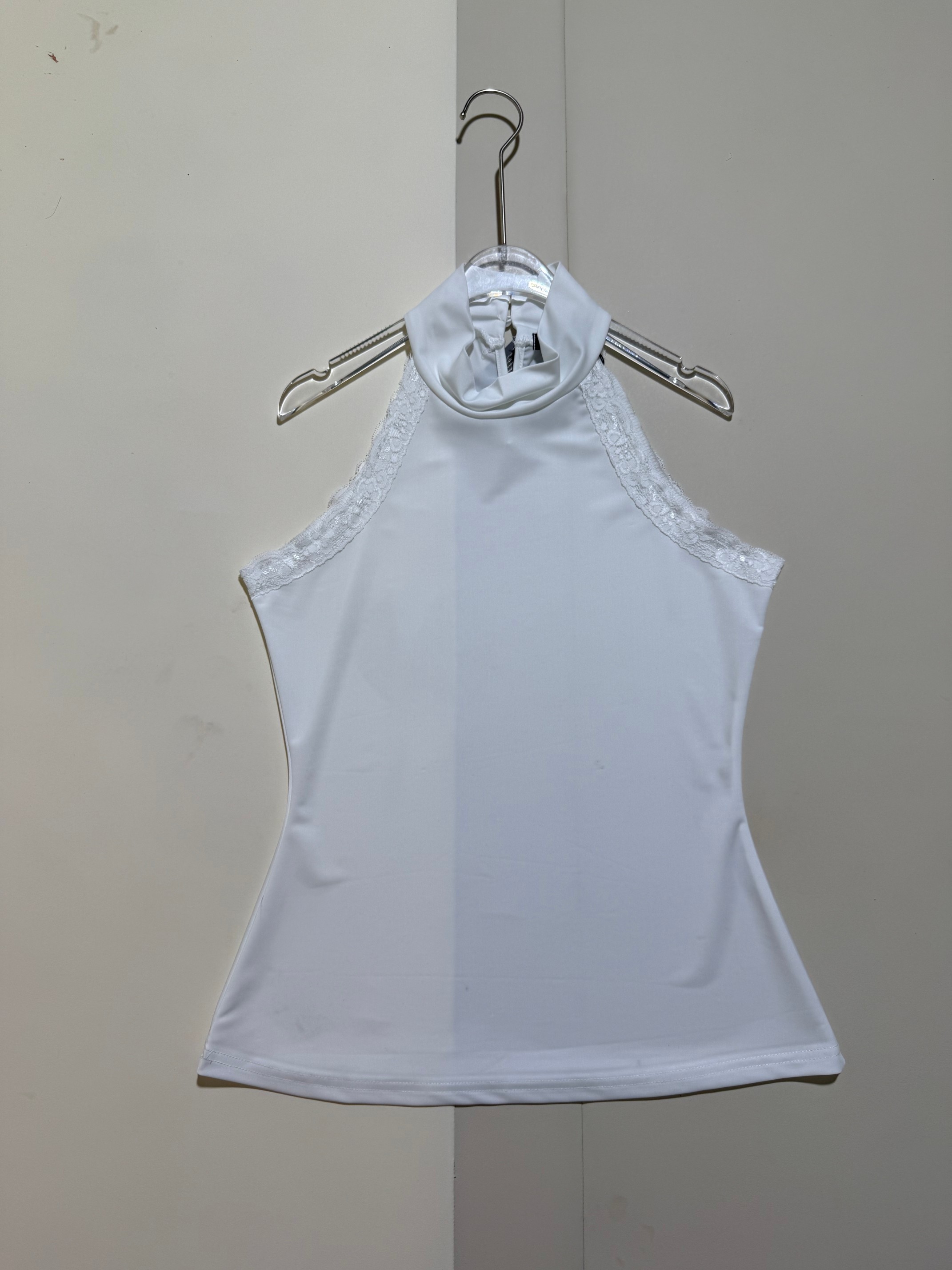 NO:867478,VERSA*C/Versace's popular high-end off-the-shoulder lace splicing vest niche design fashion retro pure lust hot girl top.SMLXL,,versace,versace,19860909VERSA*C/范思哲爆款高级感露肩蕾丝拼接背心小众设计感时尚穿搭复古纯欲辣妹上衣.SMLXL,,versace,versace,,Women's clothing