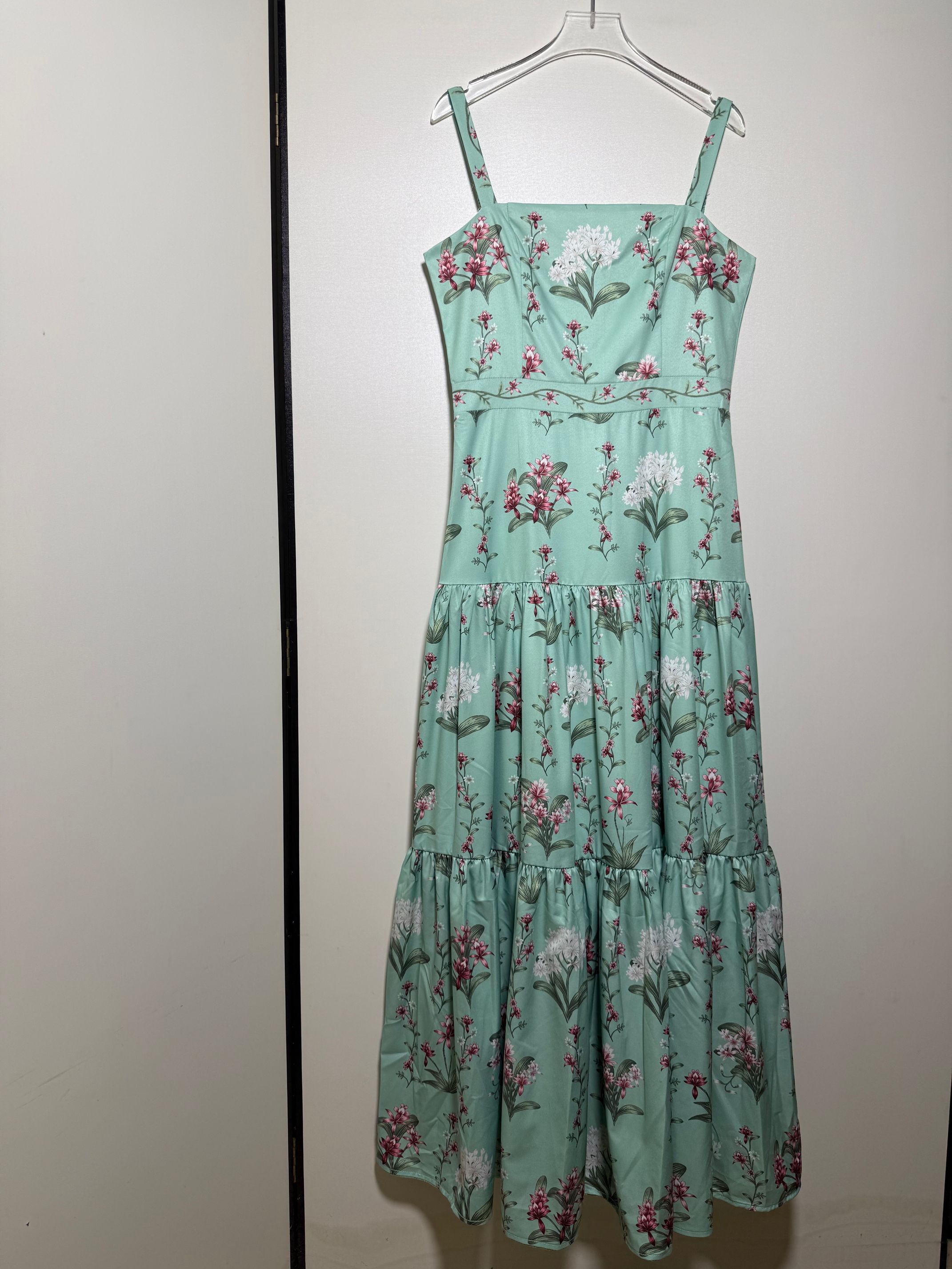 NO:857424,Zimmerma*n fairy Australian lady holiday style floral print splicing suspender skirt slimming waist temperament long skirt dress.SMLXL, Zimmerman-clothing, skirts,19860909Zimmerma*n仙女澳洲贵妇度假风花卉印花拼接吊带裙显瘦收腰气质长裙连衣裙.SMLXL,兹默曼-服装,skirts,,Women's clothing