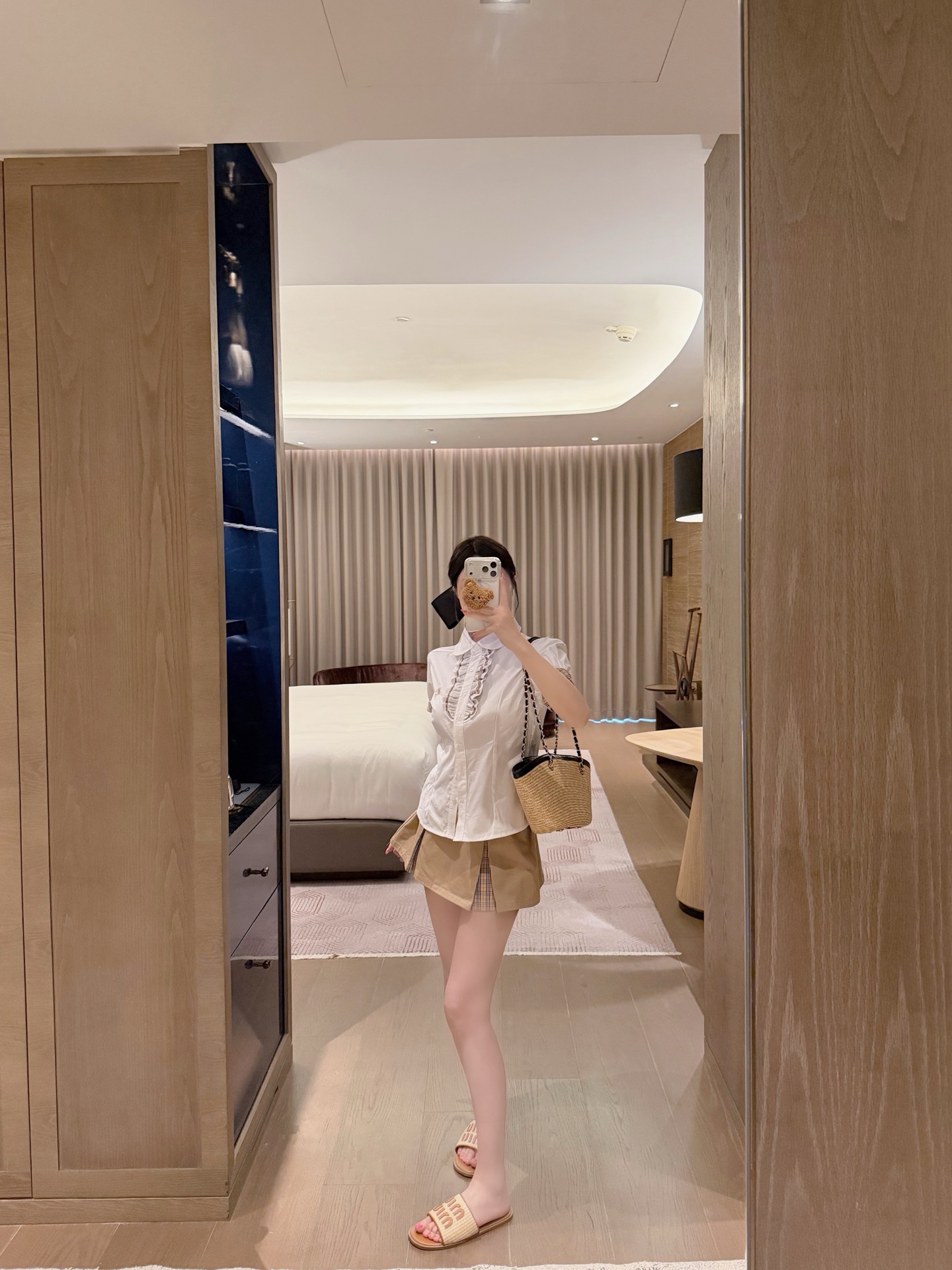 NO:876159,Shirt p skirt, contrasting plaid short-sleeved shirt with earrings, spliced ​​plaid pleated skirt.SML,,skirts,shirts,T-shirt,19860909衬衫 p半裙木耳边撞色格子短袖衬衣拼接格子百褶短裙.SML,,skirts,shirts,T-shirt,,Women's clothing
