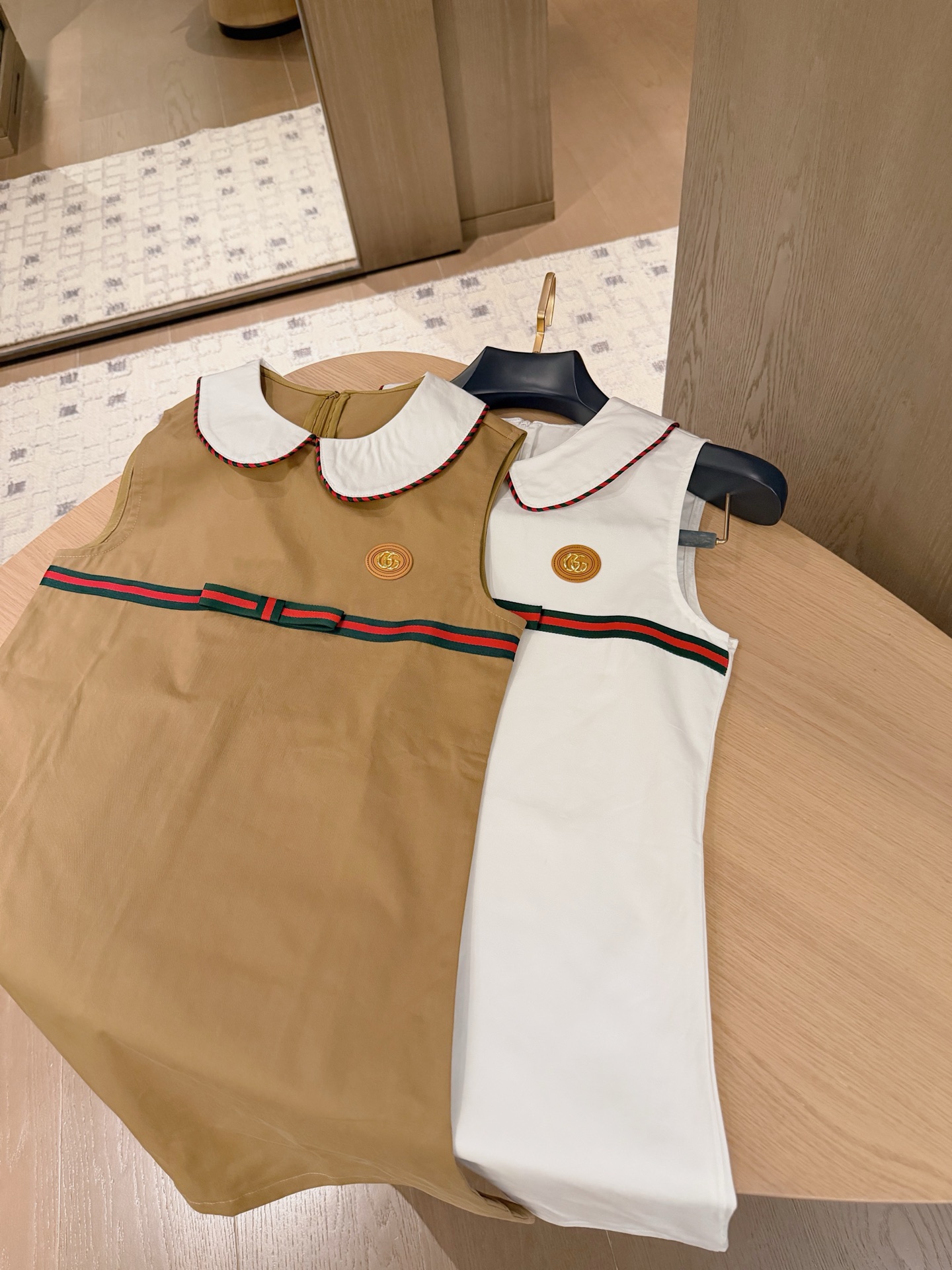 NO:877308,GUCC* customized three-color webbing bow doll collar dress.SML,,gucci,skirts,19860909GUCC*定制三色织带蝴蝶结娃娃领连衣裙.SML,,gucci,skirts,,Women's clothing