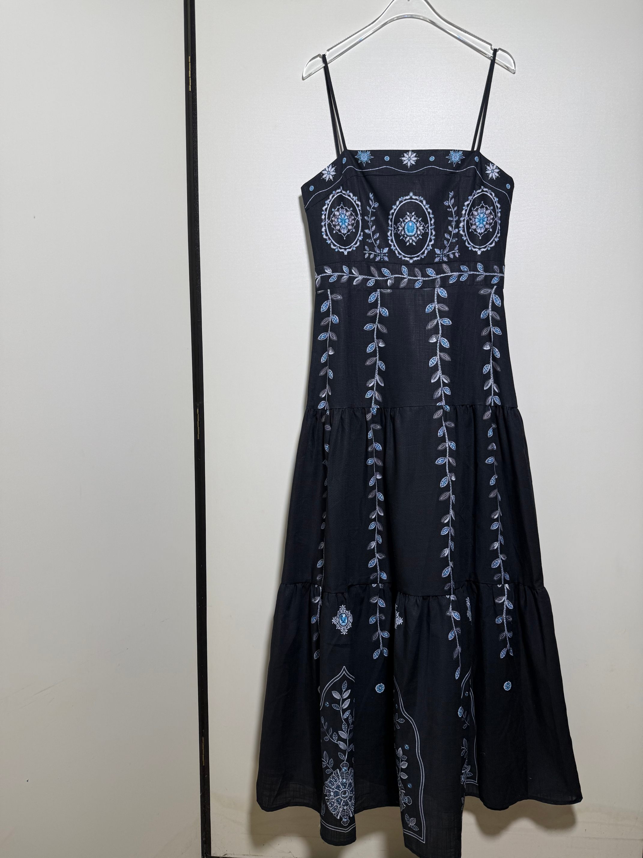 NO:866552,AGU*palace retro flower and leaf print holiday style long skirt linen suspender dress.SMLXL, women's clothing, skirts,19860909AGU*宫廷复古花朵树叶印花度假风长裙亚麻吊带连衣裙.SMLXL,女装,skirts,,Women's clothing