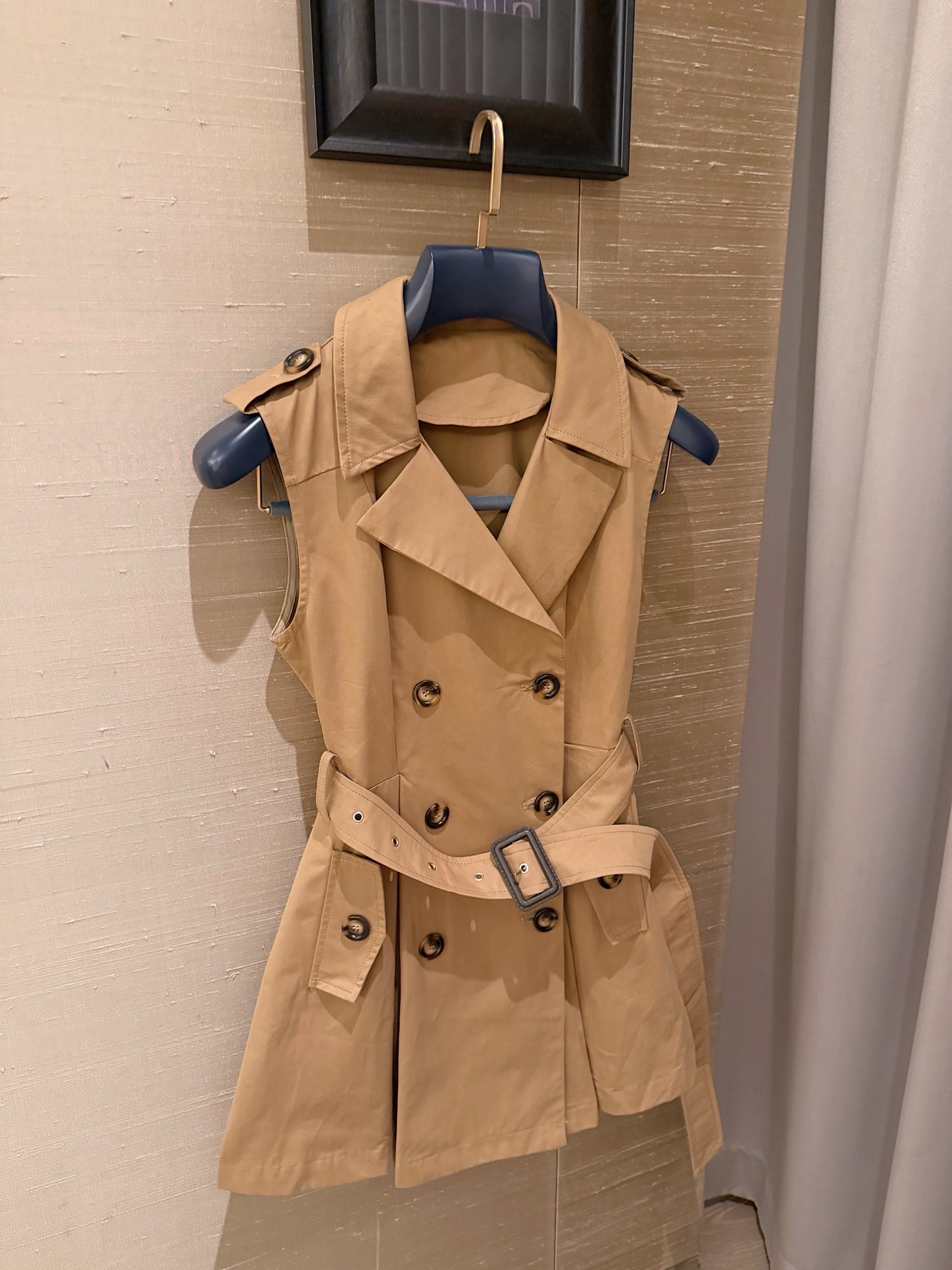NO:866531,BURB*RR* classic belted vest dress~~ The upper body is super high-end and slimming. SML, Burberry-clothing, burberry, skirts,19860909BURB*RR*经典腰带背心连衣裙～～版型上身超级高级 显瘦.SML,博柏利-服装,burberry,skirts,,Women's clothing