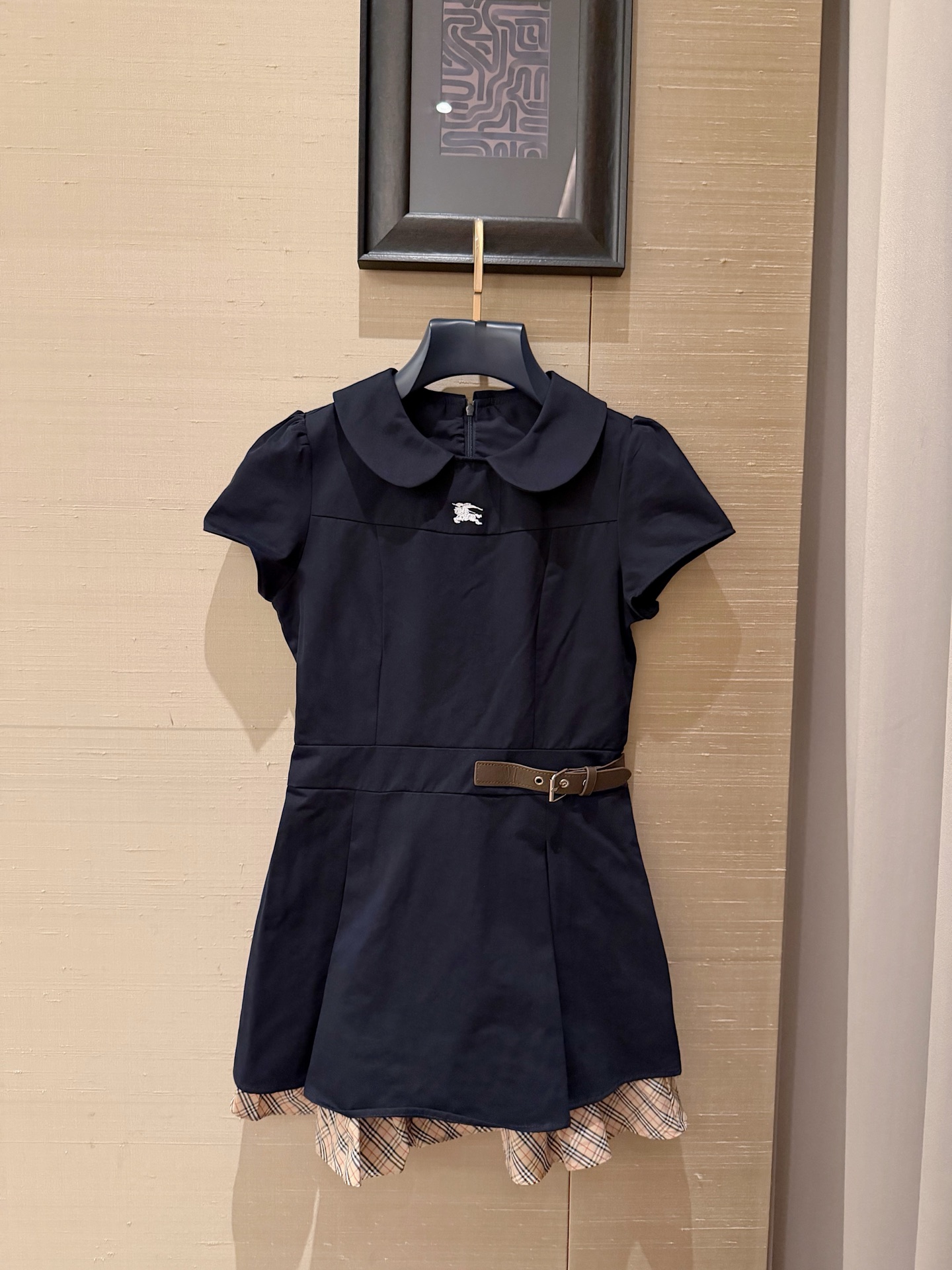 NO:866511,BURB*RR*Doll Collar Embroidered Leather Belt Dress SML,Burberry-clothing,burberry,skirts,19860909BURB*RR*娃娃领刺绣皮腰带连衣裙SML,博柏利-服装,burberry,skirts,,Women's clothing