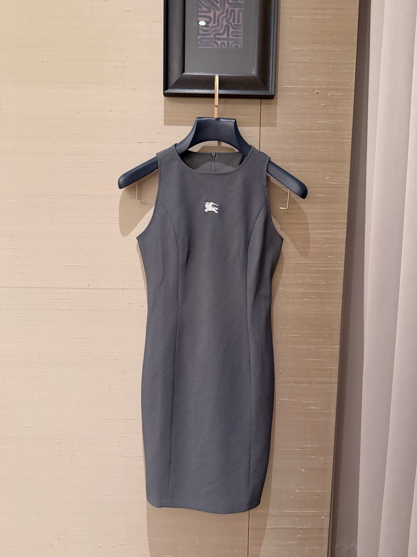 NO:866500,BURB*RR*Exquisitely embroidered war horse slimming dress.SML,Burberry-clothing,burberry,skirts,19860909BURB*RR*精致刺绣战马显瘦连衣裙.SML,博柏利-服装,burberry,skirts,,Women's clothing
