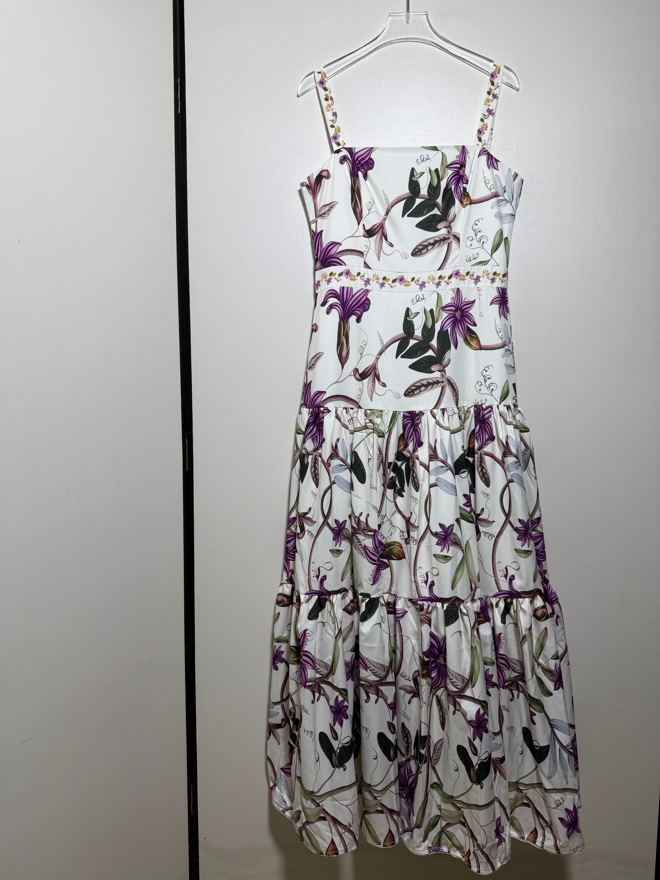 NO:886599,Zimmerma*n fairy Australian lady holiday style floral print splicing suspender skirt slimming waist temperament long skirt dress.SMLXL, Zimmerman-clothing, skirts,19860909Zimmerma*n仙女澳洲贵妇度假风花卉印花拼接吊带裙显瘦收腰气质长裙连衣裙.SMLXL,兹默曼-服装,skirts,,Women's clothing