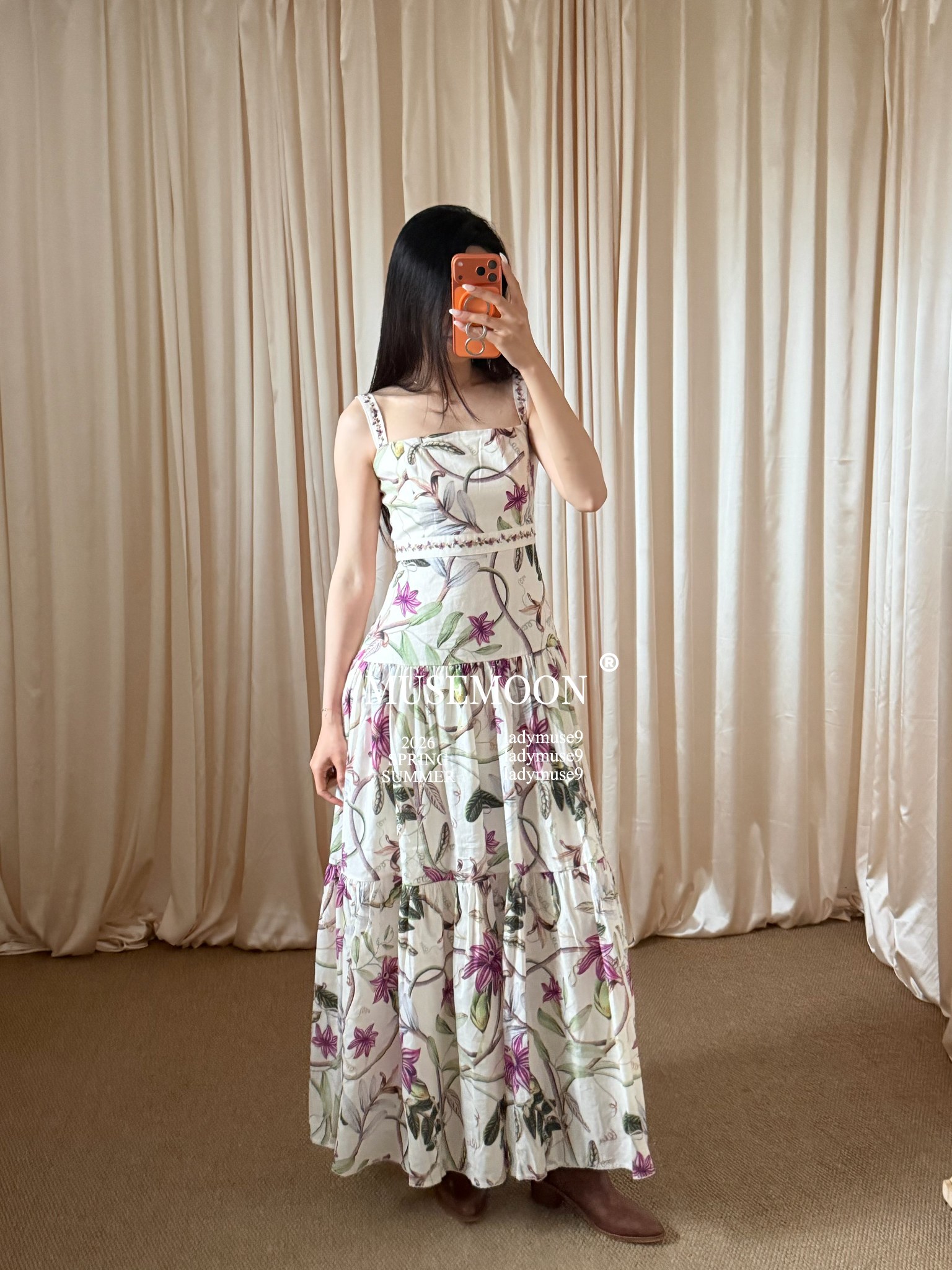 NO:890388,Beautiful young lady’s upper body picture,,19860909漂亮小姐姐上身图,,,Women's clothing
