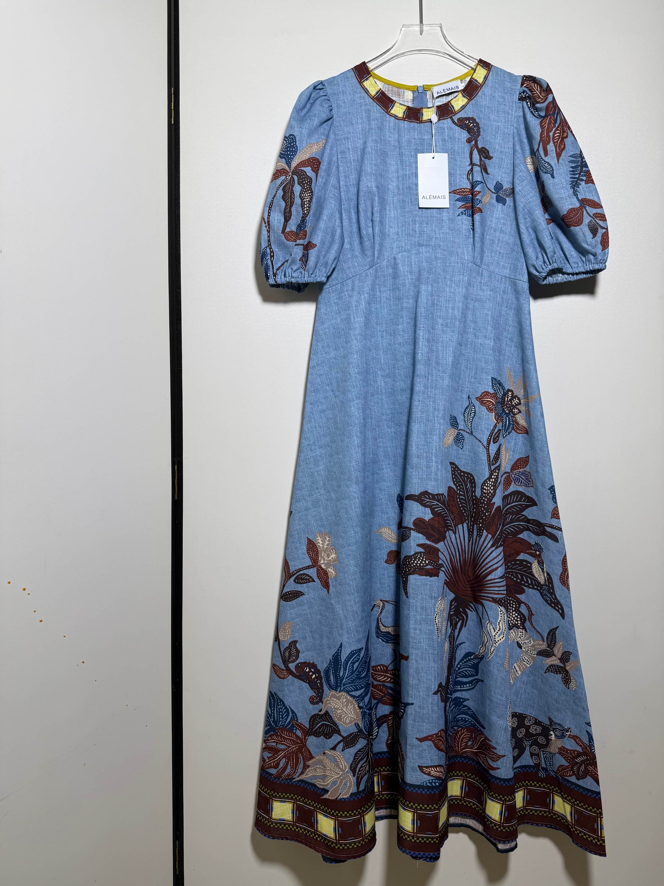 NO:887024,Australian niche fashion casual blue linen jungle secret puff sleeve mid-length dress.SMLXL, women's clothing, skirts,19860909澳洲小众时尚休闲蓝色亚麻丛林秘境泡泡袖中长连衣裙.SMLXL,女装,skirts,,Women's clothing