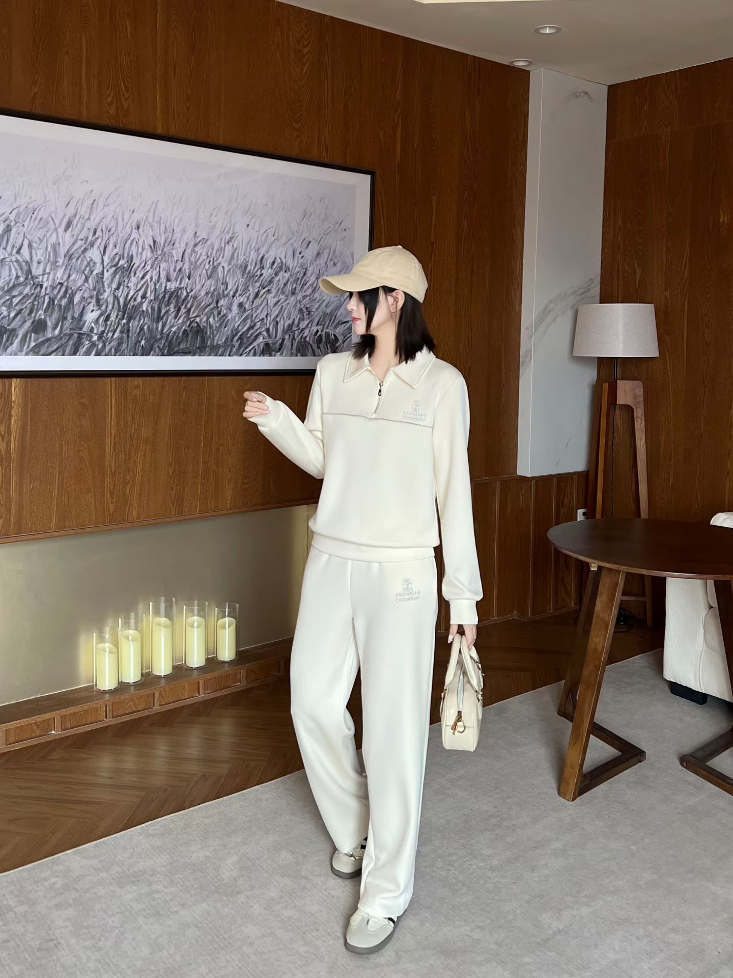 NO:901244,Suit New Classic Fashion Versatile Casual Lapel Long Sleeve Embroidered Logo Letter Pullover Sweater Drawstring Elastic Waist Casual Pants Casual Sports Suit Two-piece Set.SMLXL,,hoodie,sweatshirts,19860909套装新款经典时髦百搭休闲翻领长袖刺绣徽标字母套头卫衣抽绳松紧腰休闲长裤 休闲运动套装两件套.SMLXL,,hoodie,sweatshirts,,Women's clothing