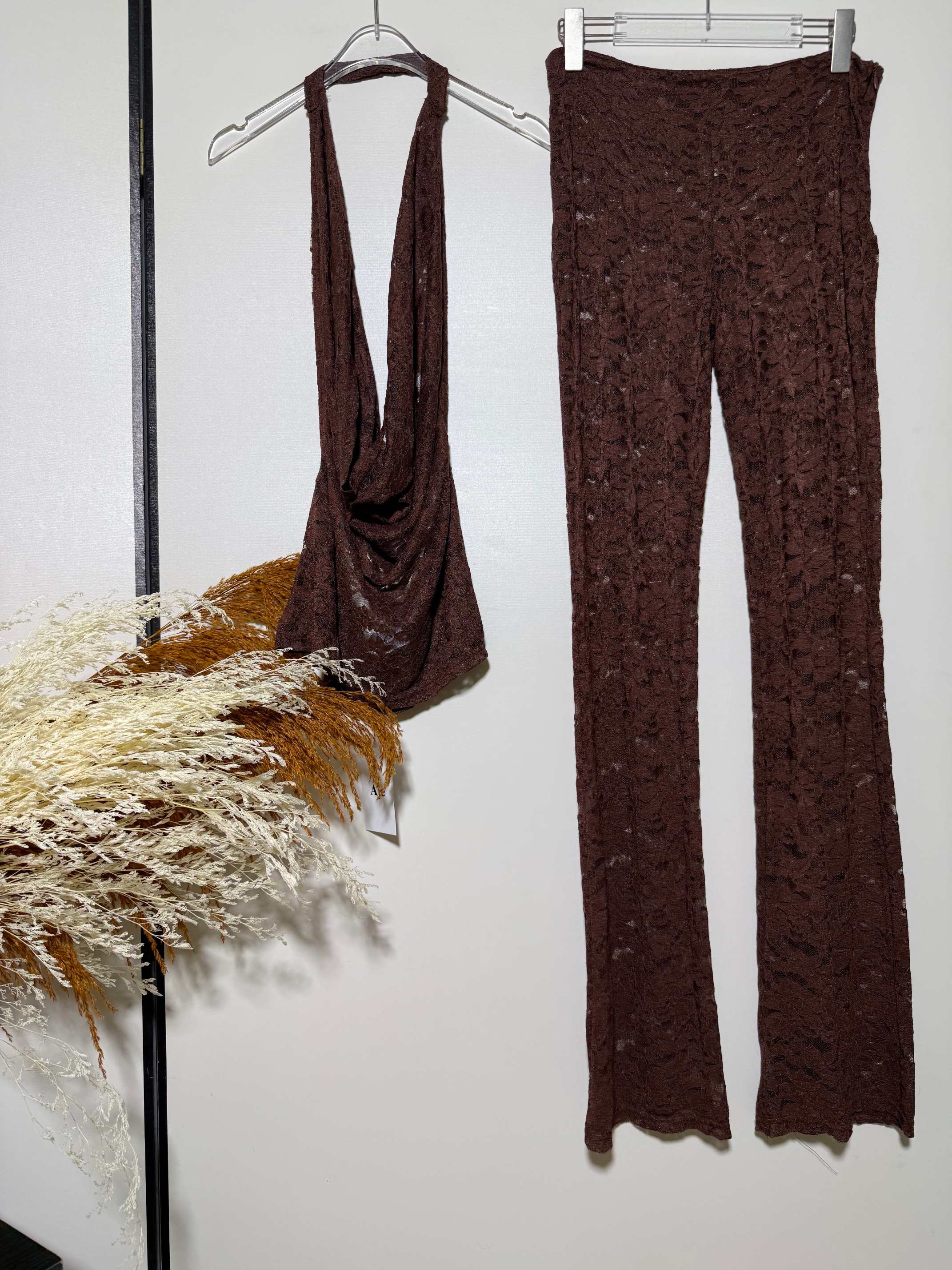 NO:903825,Suit new sexy see-through lace halter neck backless deep V vest hollow trousers suit two-piece set.SMLXL,,19860909套装新款性感透视蕾丝挂脖露背深V背心镂空长裤套装 两件套.SMLXL,,,Women's clothing
