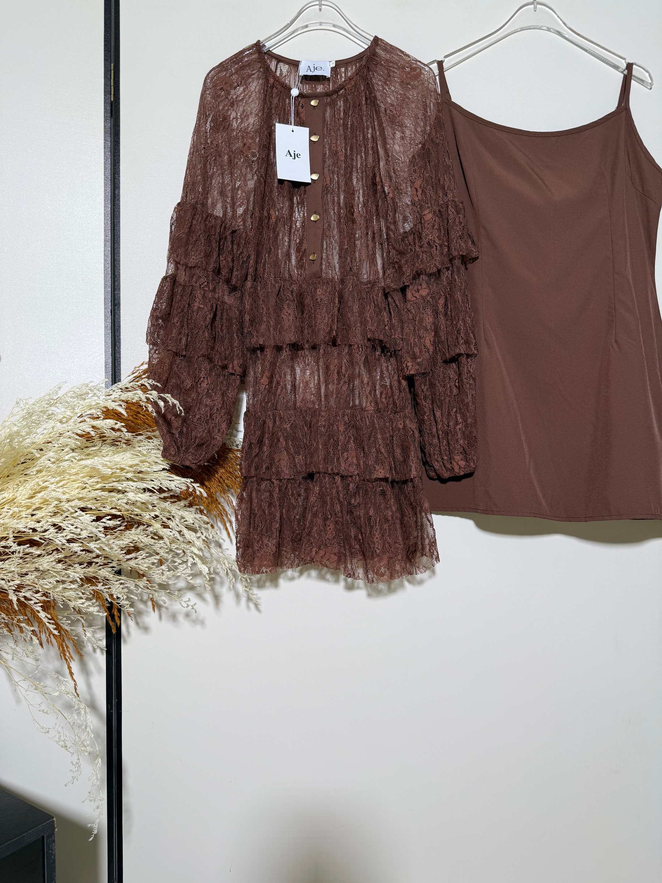 NO:903800,New women's single-breasted gold-buckle lace hollow ruffle cake dress, temperament, see-through lace, layered design, long-sleeved fairy cake dress (with suspenders).SMLXL,,skirts,19860909新品女士单排金扣蕾丝镂空荷叶边蛋糕连衣裙 气质 透视 蕾丝 层叠设计 长袖 仙女蛋糕连衣裙(配吊带).SMLXL,,skirts,,Women's clothing