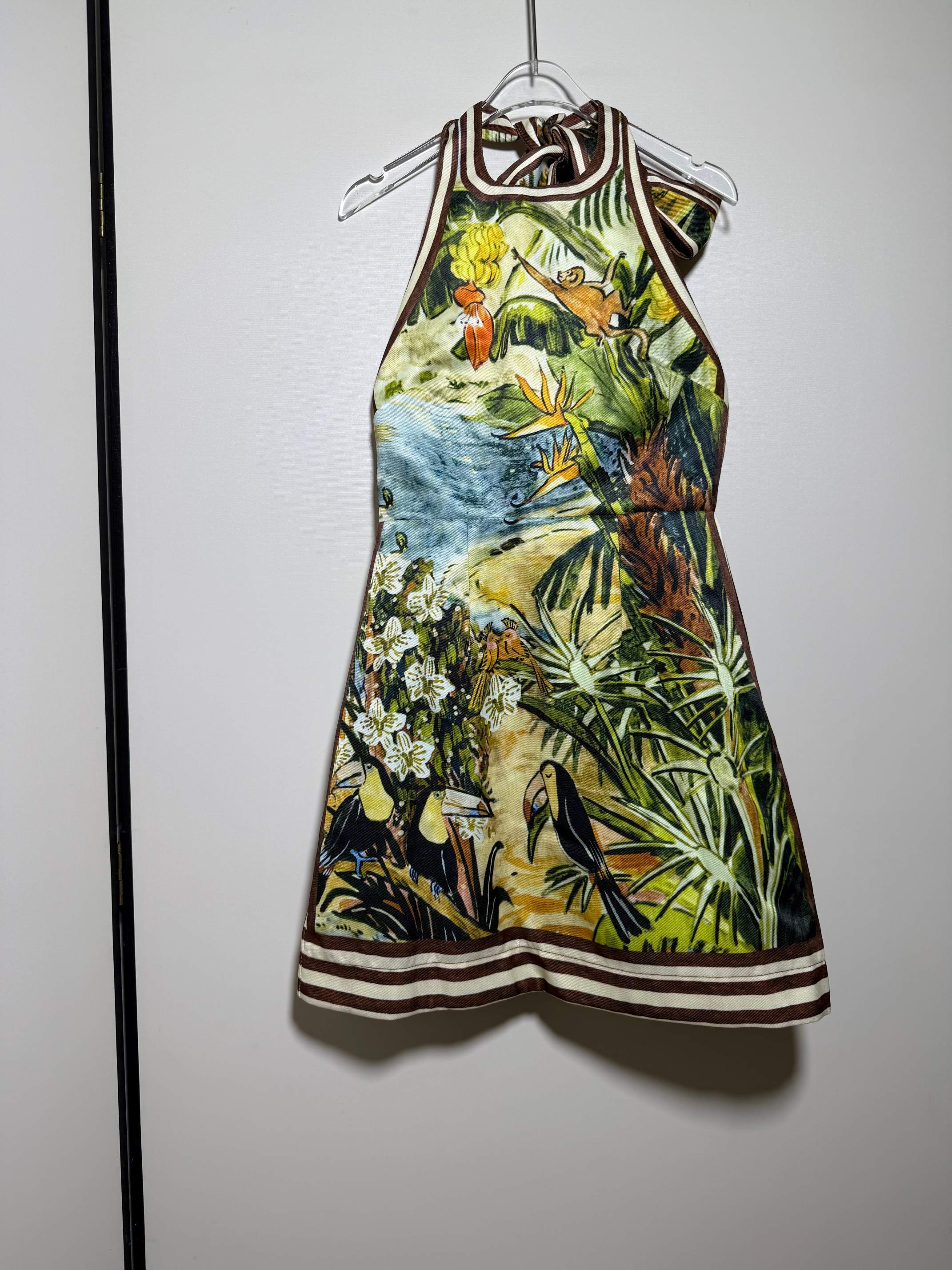 NO:944556,ALEMA**S Australian resort style coconut tree toucan print halter neck strap dress fashionable temperament halter neck print backless high waist slim short dress.,,skirts,19860909ALEMA**S澳洲度假风椰树巨嘴鸟印花挂脖系带连衣裙时尚气质挂脖印花露背高腰修身短款连衣裙.,,skirts,,Women's clothing