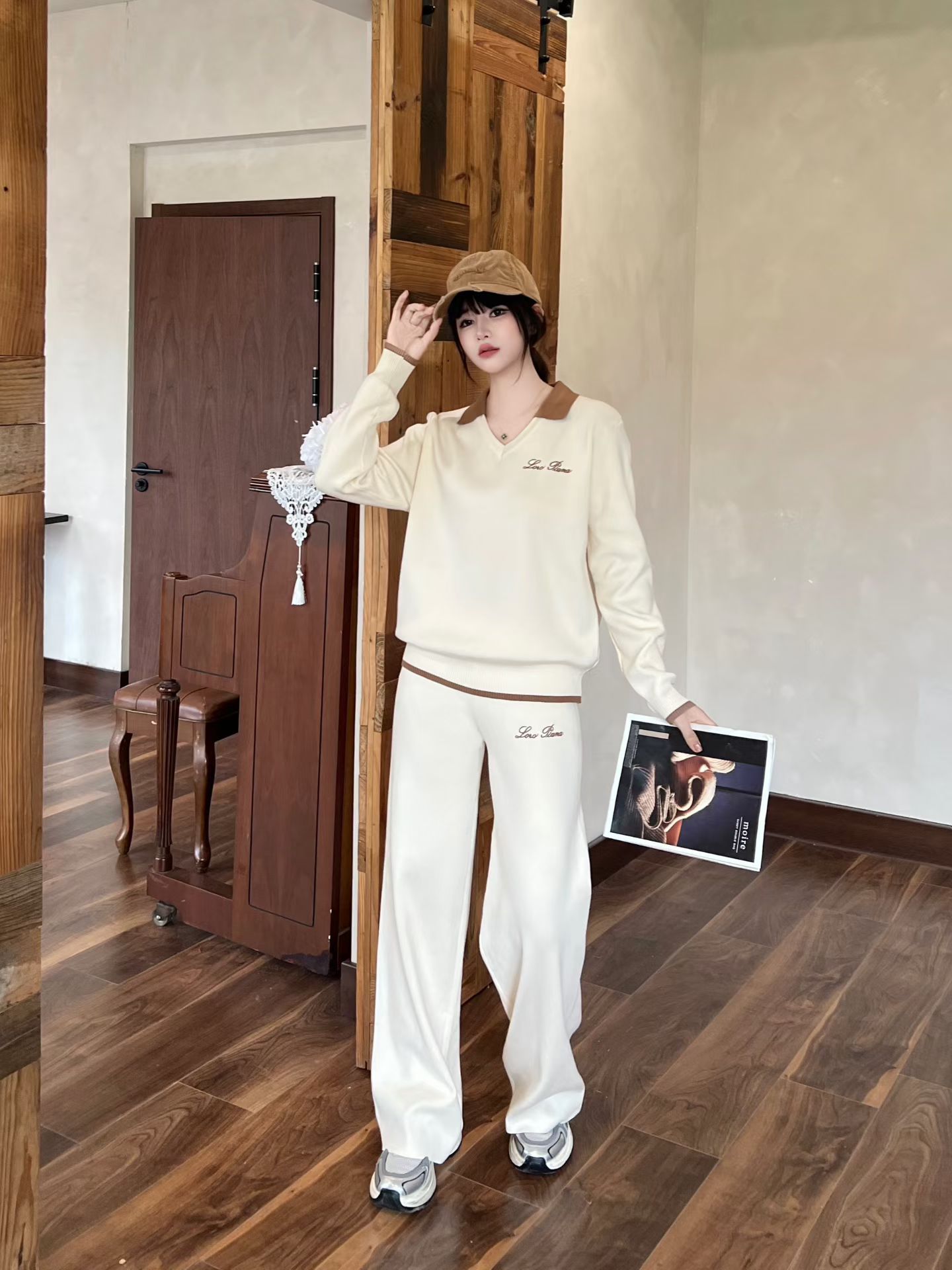 NO:950628,Suit New Classic Fashionable Versatile Casual Contrast Lapel V-Neck Long Sleeves Logo Letter Embroidery Contrast Color Long Sleeve Sweater Elastic Waist Casual Knitted Trousers Casual Sports Suit Two Piece Set. One size fits all,,19860909套装新款经典时髦百搭休闲撞色翻领V领长袖徽标字母刺绣撞色长袖针织衫松紧腰休闲针织长裤 休闲运动套装两件套.均码,,,Women's clothing