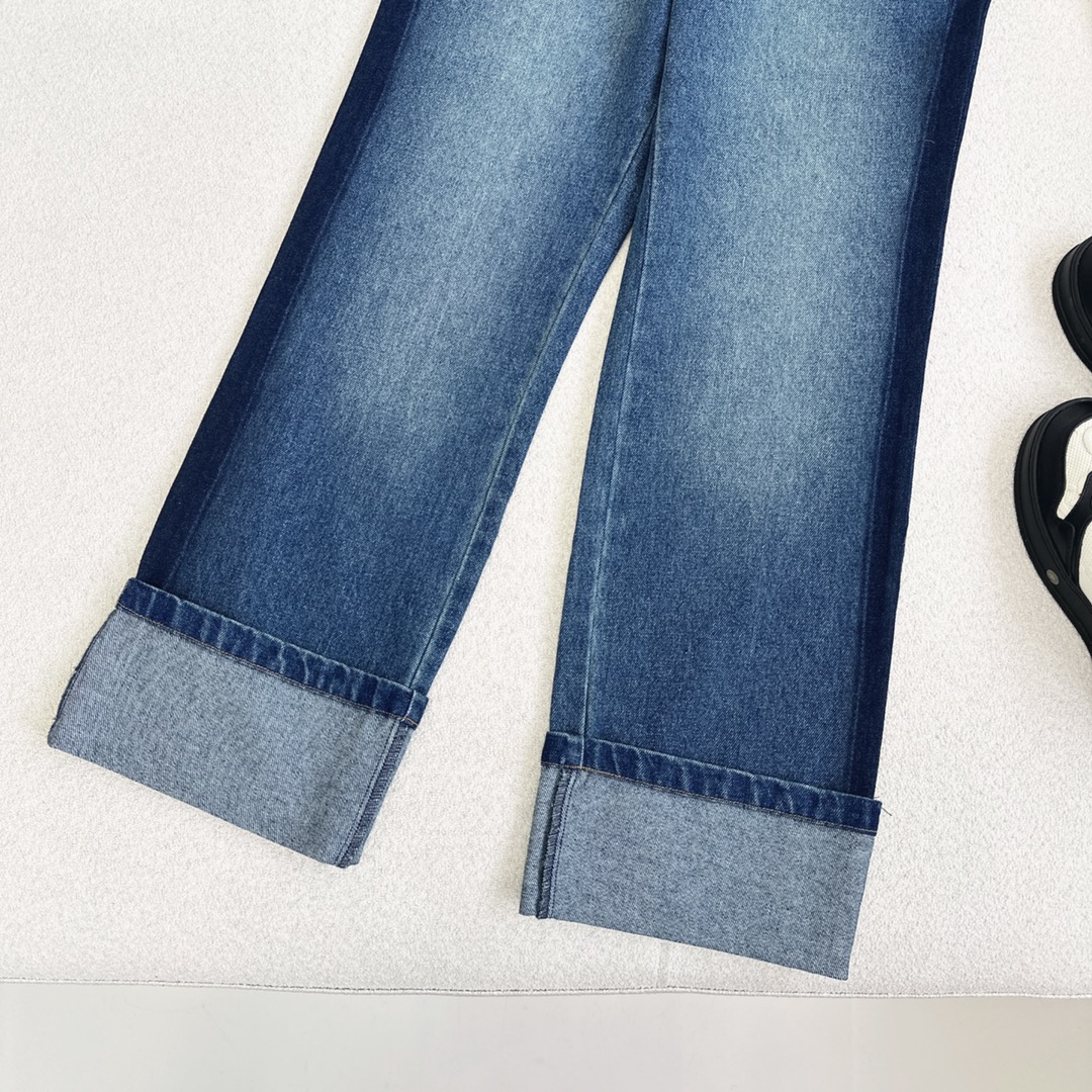 特价🉐️❗️SM❗️不退不换❗️原单品质 MCQ 🌾———早秋最新款高级牛仔套装🤍双层荷叶裙摆不规则牛仔