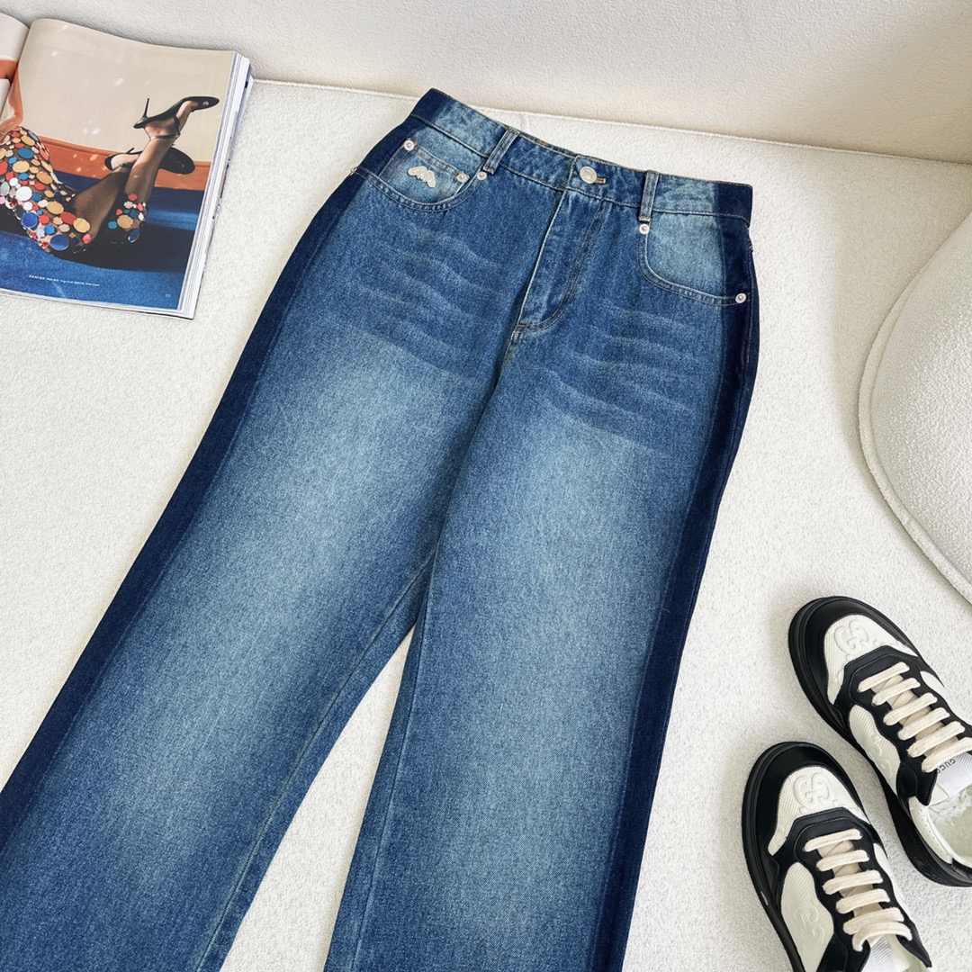 特价🉐️❗️SM❗️不退不换❗️原单品质 MCQ 🌾———早秋最新款高级牛仔套装🤍双层荷叶裙摆不规则牛仔