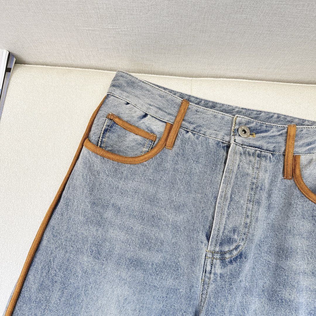 特价🉐️❗️现货齐码❗️不退不换❗️爆单推荐 🌾———早秋最新款拼皮装饰牛仔一系列 🤍落肩夹克外套+抺胸