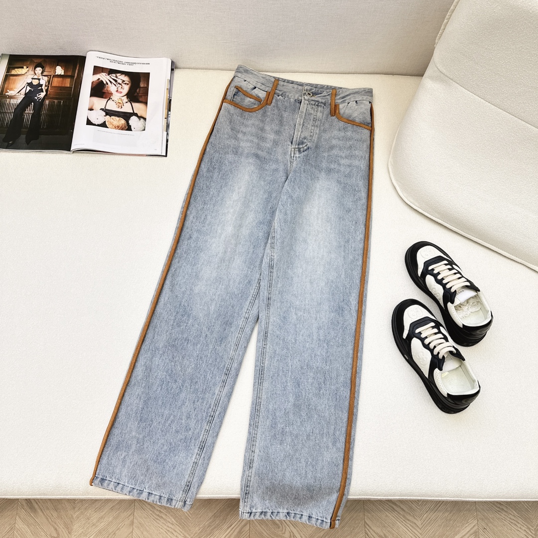 特价🉐️❗️现货齐码❗️不退不换❗️爆单推荐 🌾———早秋最新款拼皮装饰牛仔一系列 🤍落肩夹克外套+抺胸