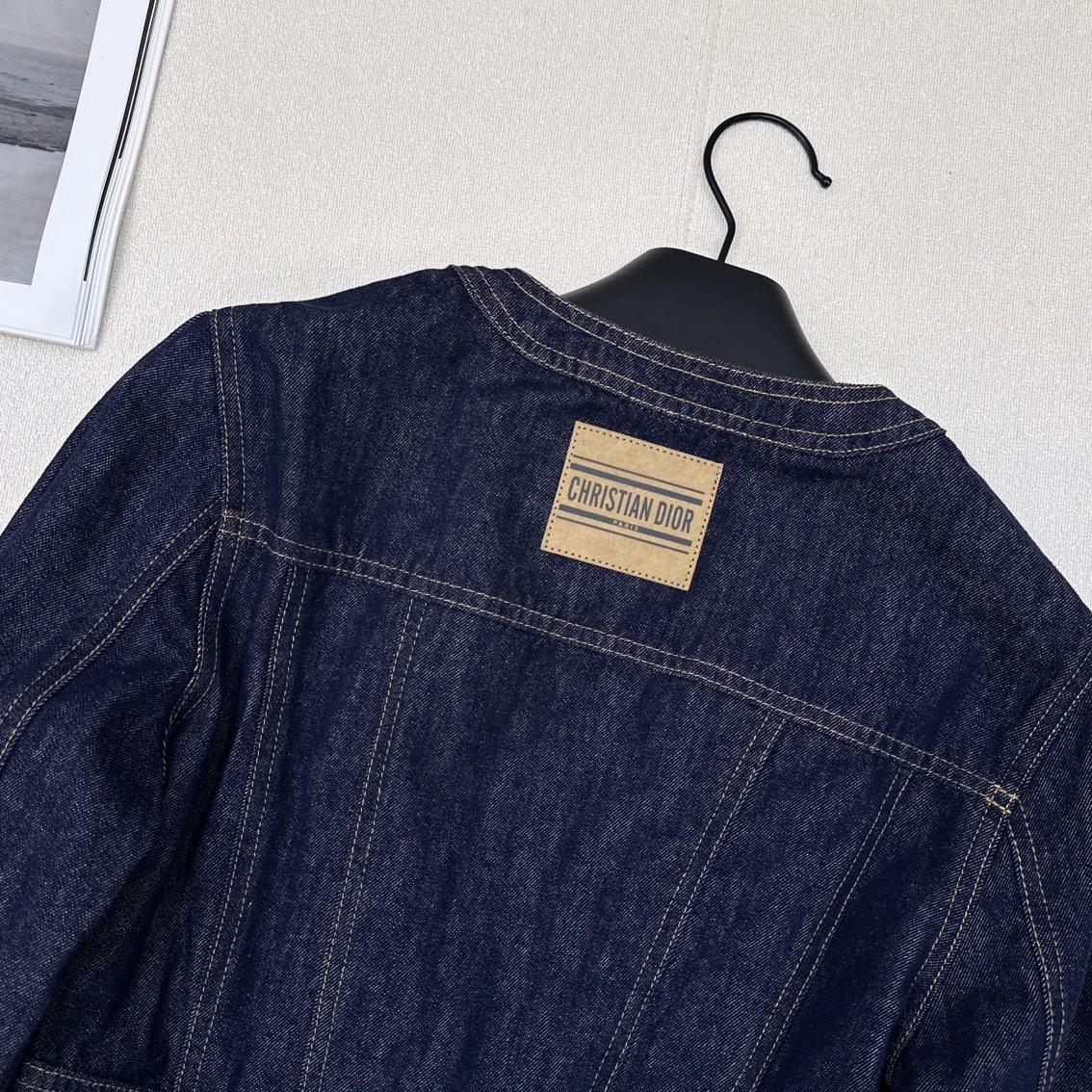 特价🉐️❗️现货齐码❗️不退不换❗️爆单推荐 CD 🌾————早秋最新款牛仔系列💙 收腰圆领牛仔外套+泡