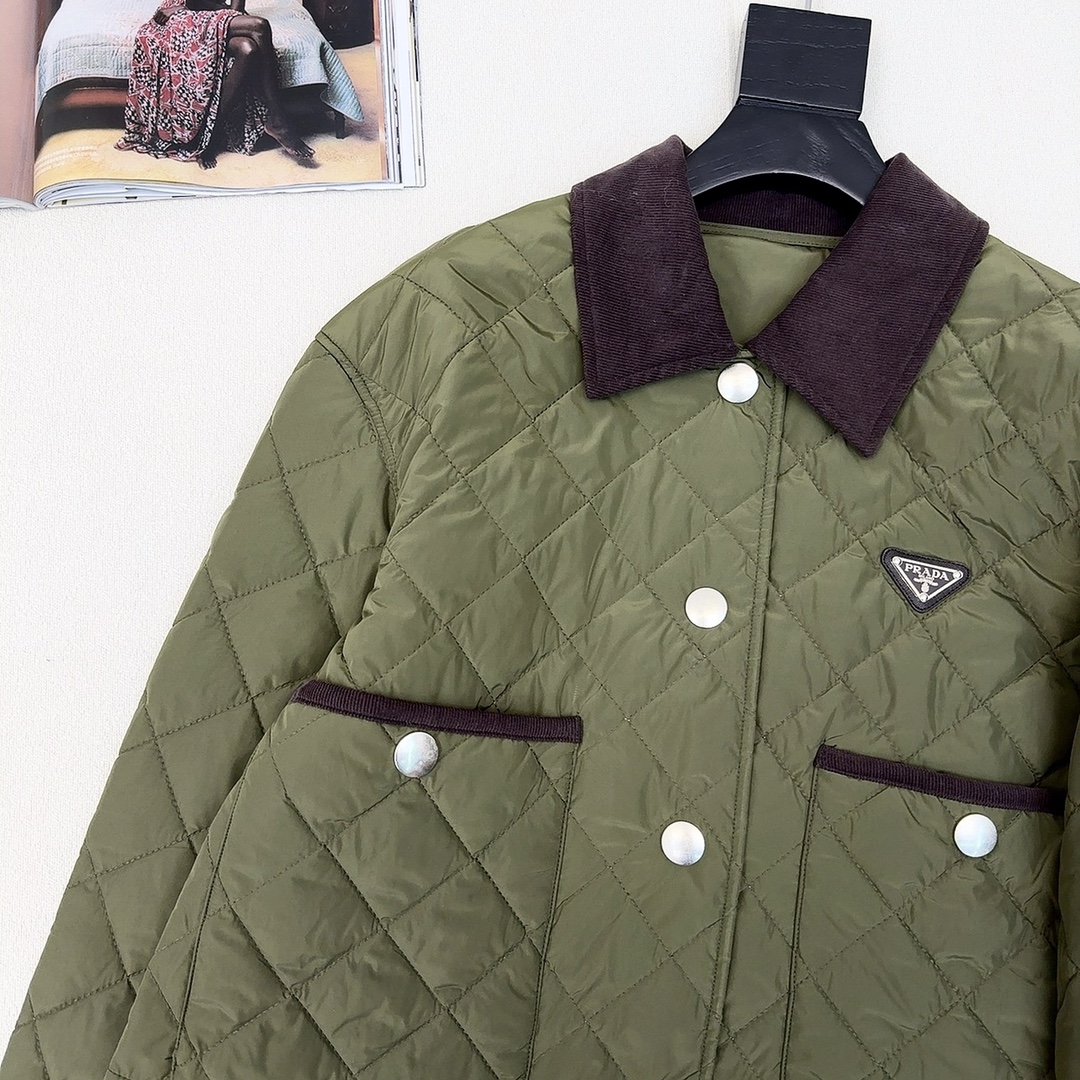 特价🉐️❗️现货齐码❗️不退不换爆单款推荐 PD 24Ss—————秋冬最新款双面菱形绗缝短款夹棉外套 