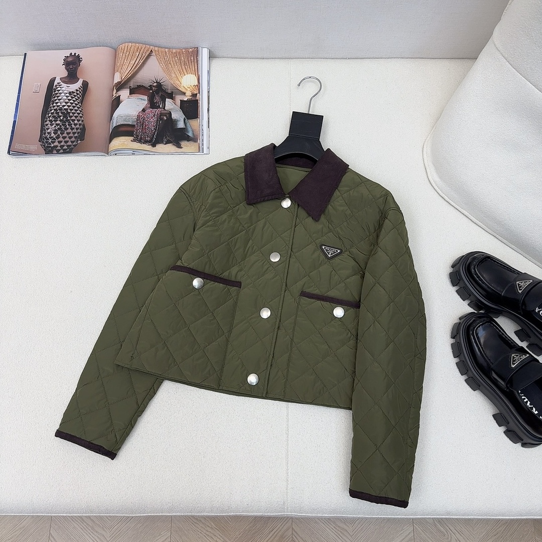 特价🉐️❗️现货齐码❗️不退不换爆单款推荐 PD 24Ss—————秋冬最新款双面菱形绗缝短款夹棉外套 