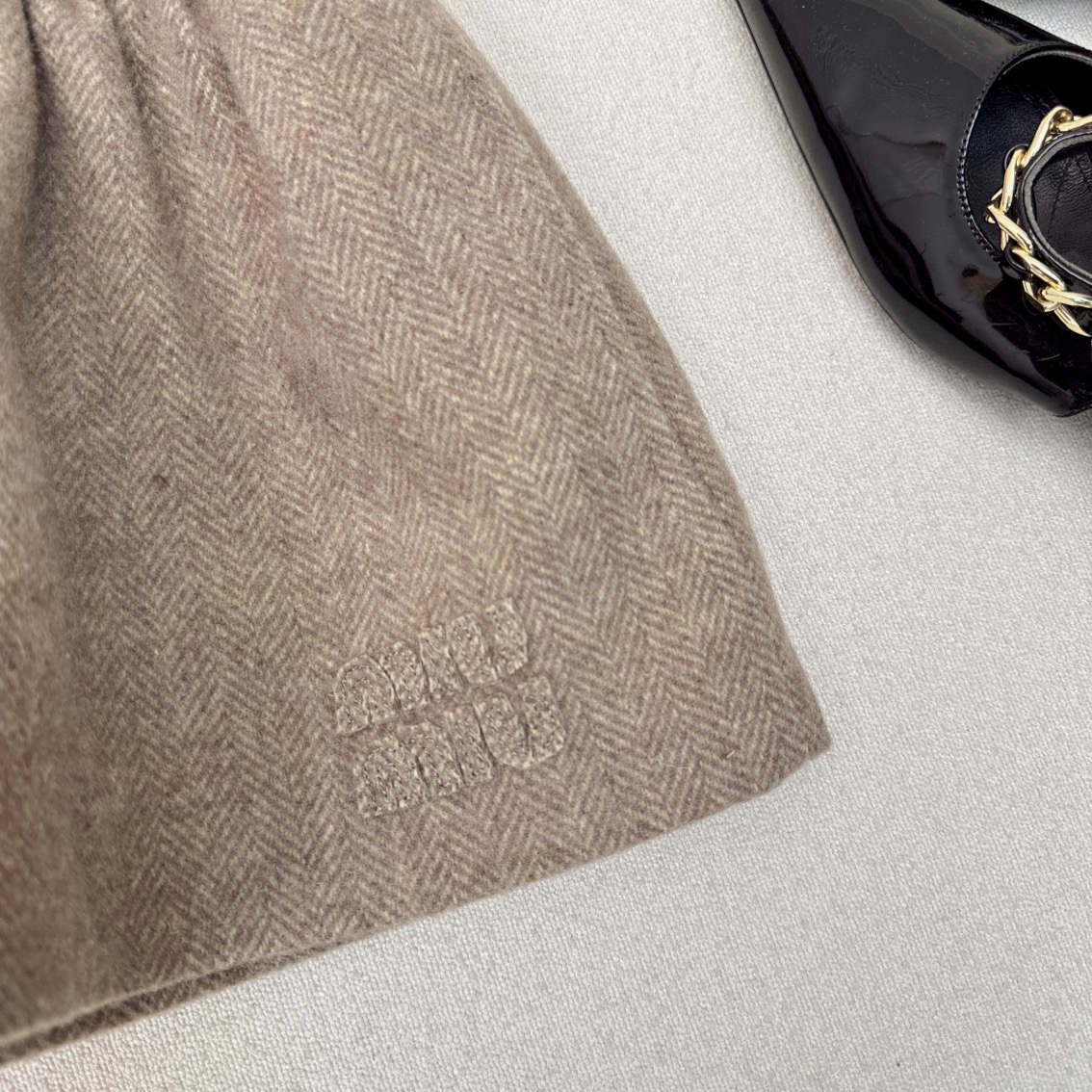 特价🉐️❗️现货齐码❗️不退不换❗️缪系少女穿搭 Miu 🌾————秋冬最新款知性分子学院风花苞蓬蓬超短