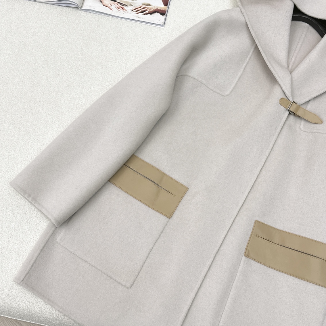 独家款～Her 25Ss————秋冬最新款本季必入大衣外套🖤 爆单款推荐 纯手工制作双面昵面料+拼接百分