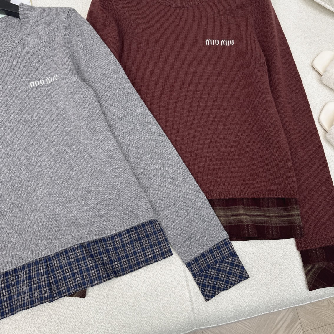 特价🉐️❗️红色SML❗️不退不换❗️独家款～ Miu 🌾————秋冬最新款格纹拼接假两件圆领毛衣🩶定制